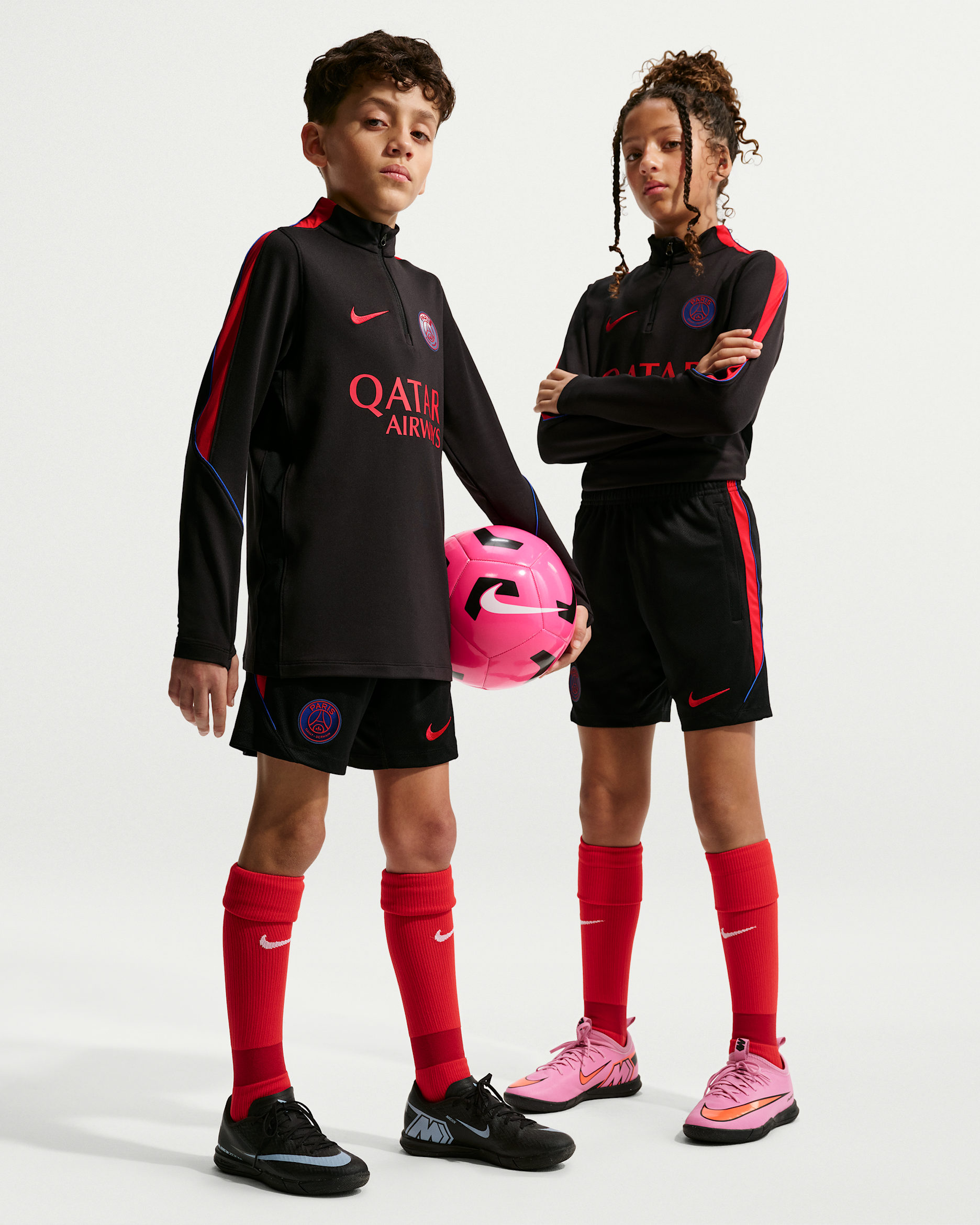 Paris Saint-Germain Strike Older Kids' Nike Dri-FIT Football Knit Shorts - Black/Hyper Royal/Global Red/Global Red