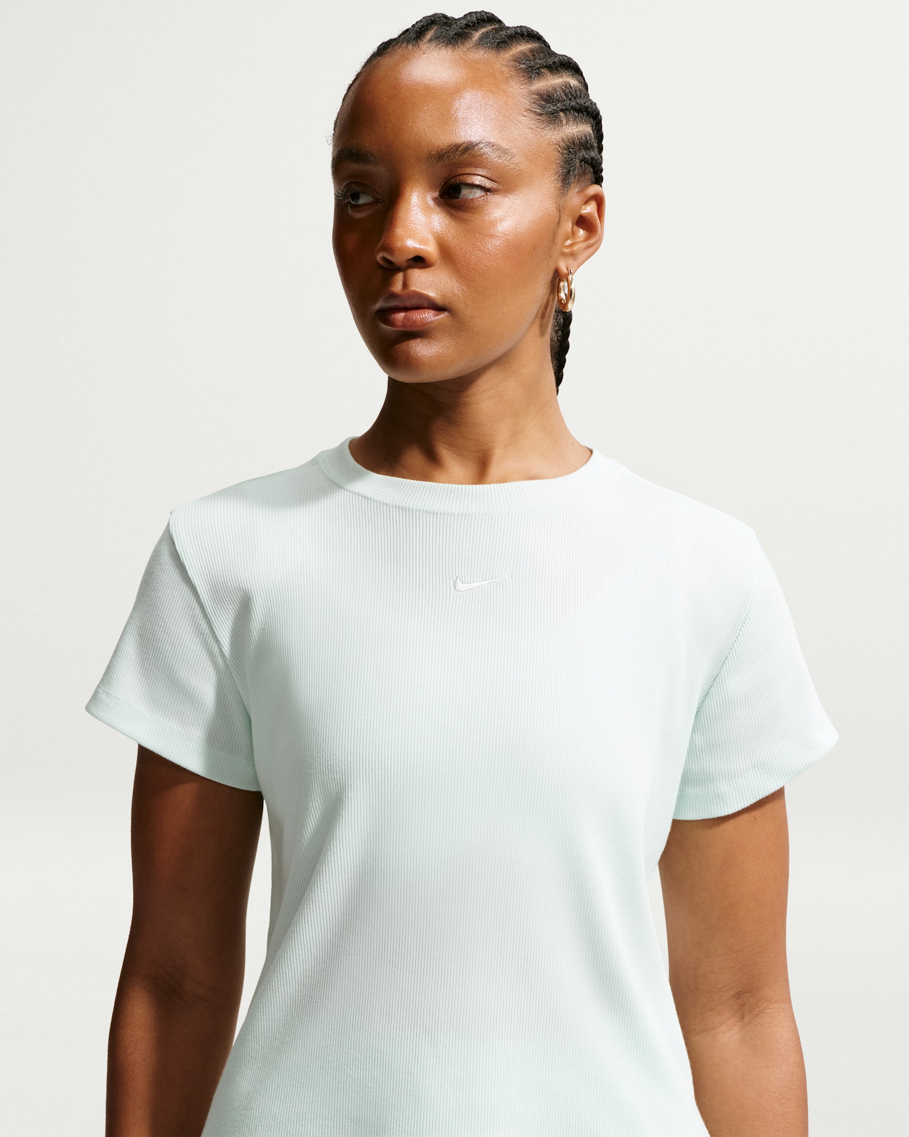 T-shirt à manches courtes côtelé et ajusté Nike Sportswear pour femme - Barely Green/Sail