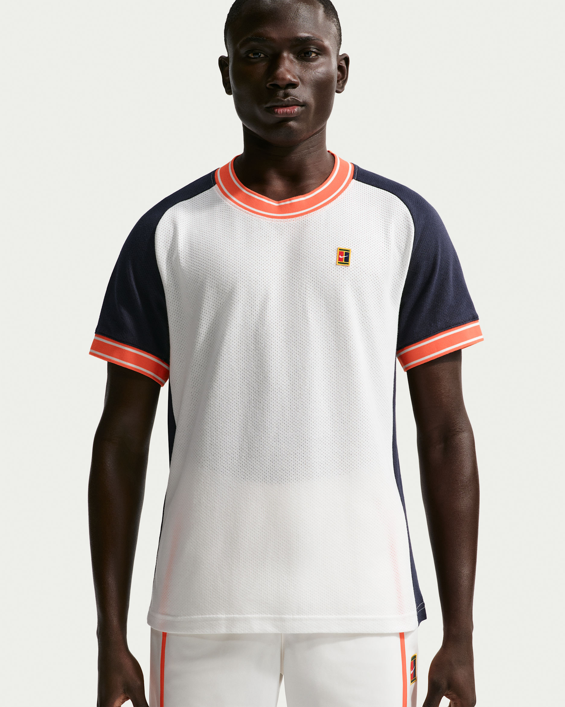 NikeCourt Heritage Men's Short-Sleeve Tennis Top - Sail/Dark Obsidian