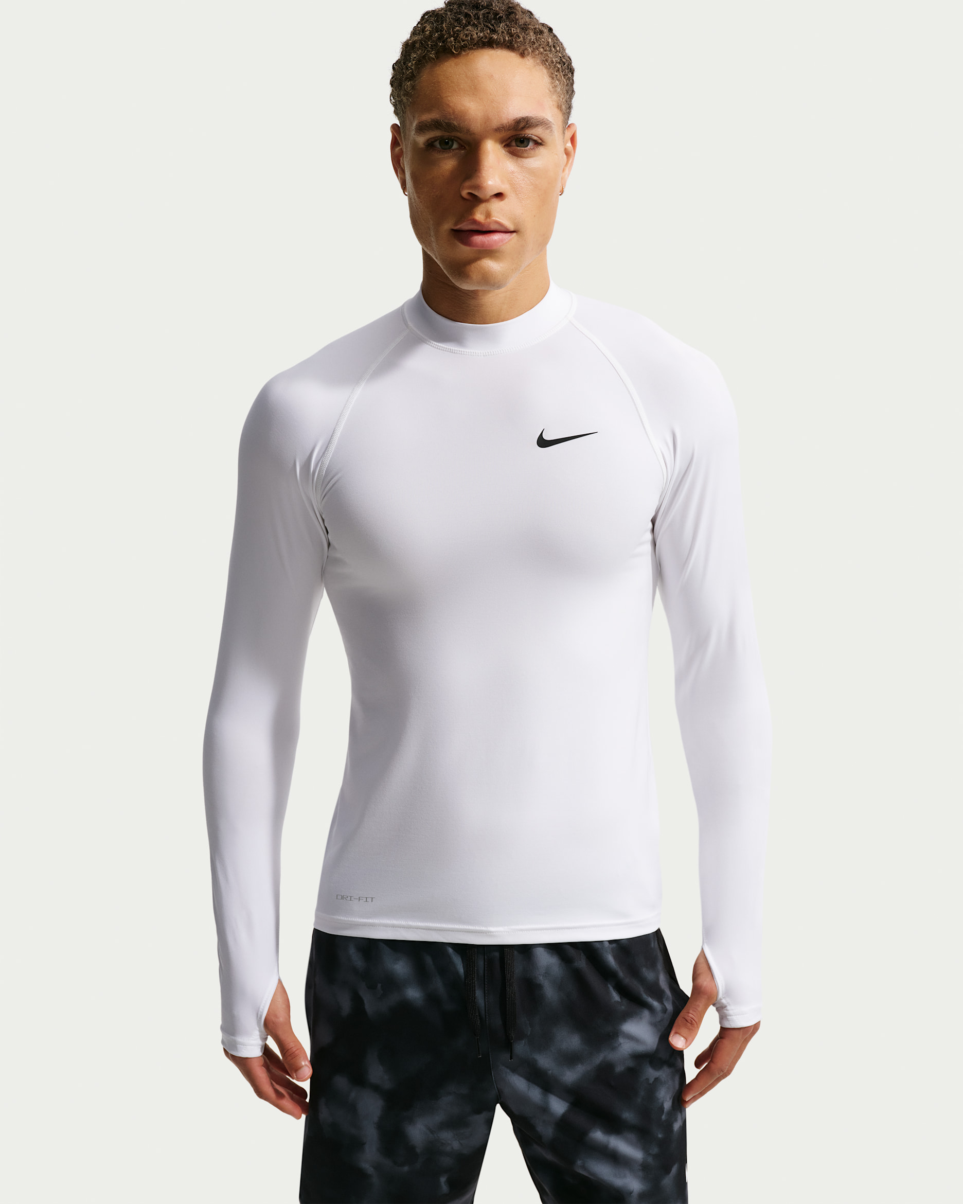 Playera rashguard de manga larga Dri-FIT UV para hombre Nike Swim Whitewater Essential - Blanco