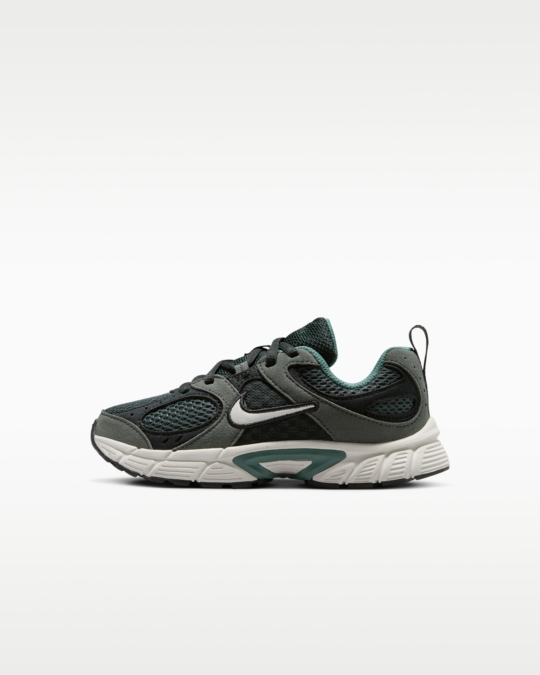 Sko Nike V5 RNR Suede för barn - Team Black/Mineral Slate/Mineral Spruce/Spruce Aura