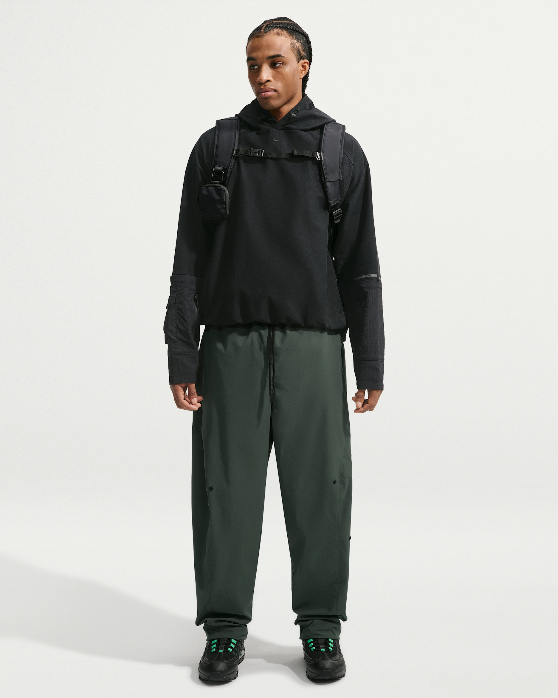 Pantalon Dri-FIT à ourlet ouvert Nike Tech Helios pour homme - Camo Green/Noir