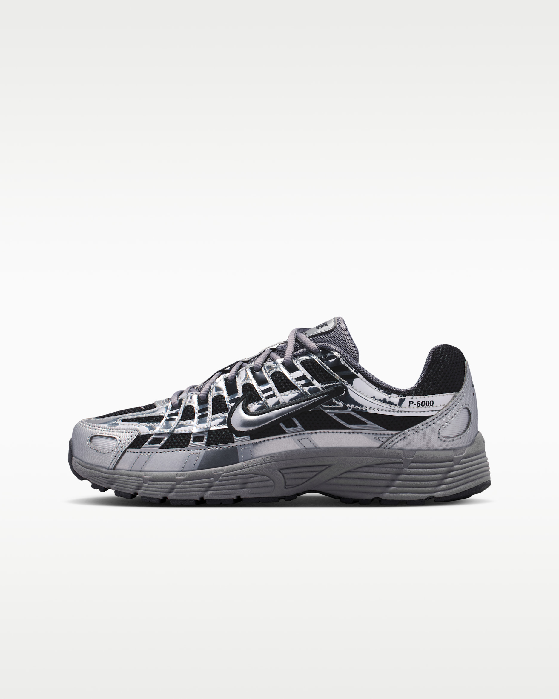 Nike P-6000 Schuh (ältere Kinder) - Schwarz/Pencil Point/Dark Grey/Metallic Silver
