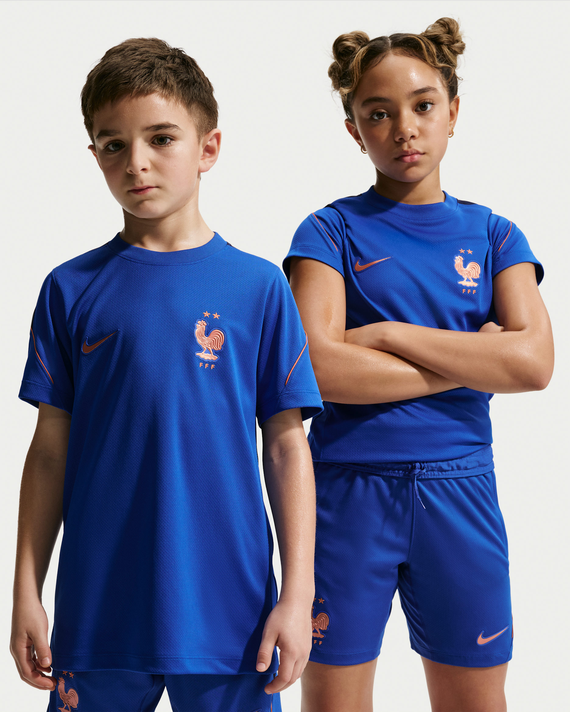 Fotbalové tričko Nike Dri-FIT FFF Strike s krátkým rukávem pro větší děti - Game Royal/Monarch/Blackened Blue/Metallic Copper