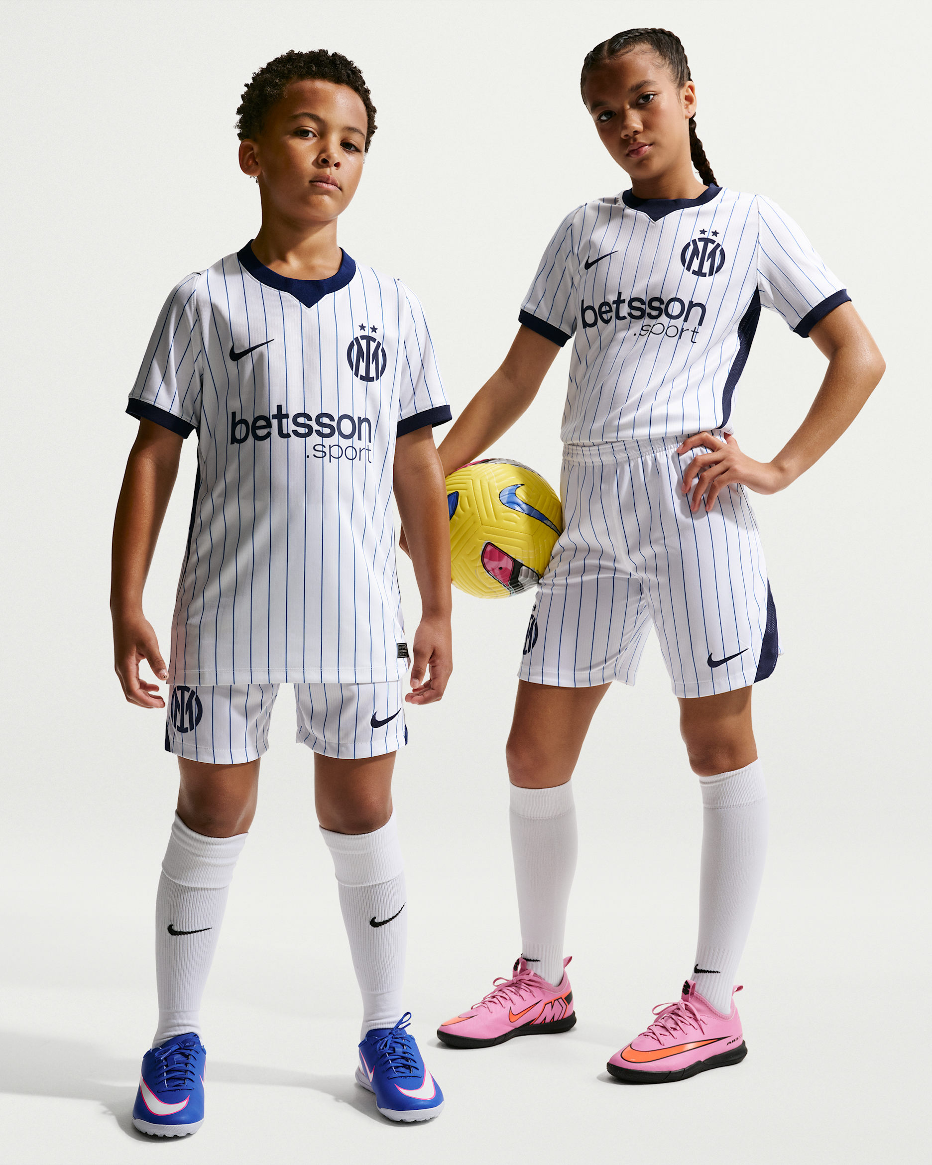 Short de foot Replica Nike Dri-FIT Inter Milan 2026/27 Stadium Extérieur pour ado - Blanc/Blue Void/Blue Void