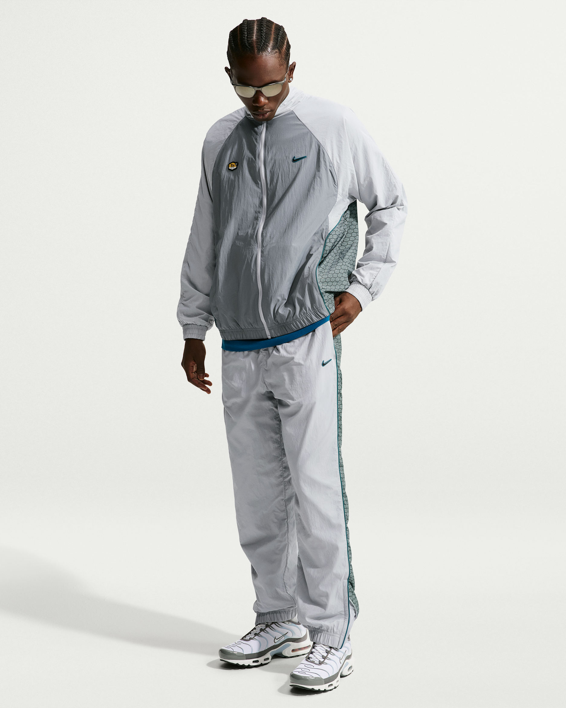 Pantaloni in tessuto Nike Sportswear – Uomo - Wolf Grey/Cool Grey/Bright Spruce