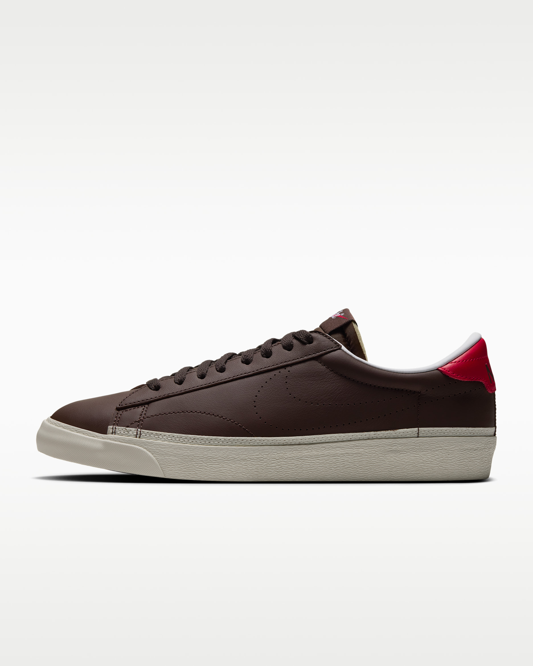 รองเท้าผู้ชาย Tennis Classic AC - Baroque Brown/University Red/Coconut Milk/Baroque Brown