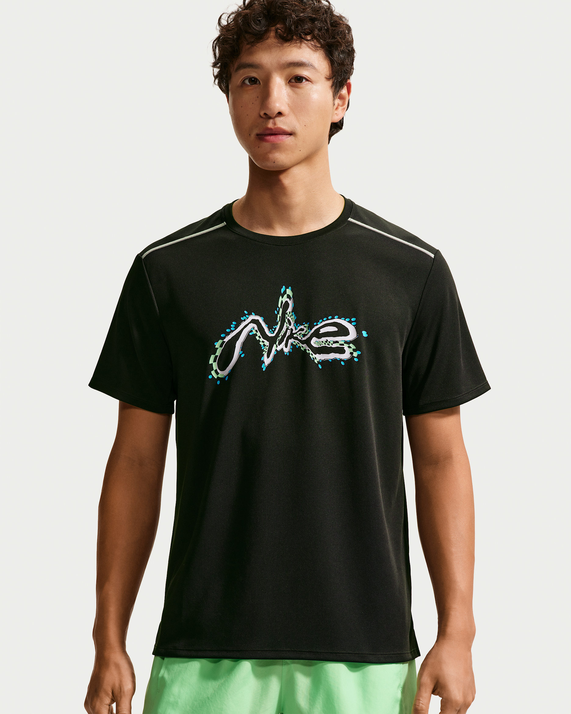 Nike Miler Men's Dri-FIT Short-Sleeve Running Top - Black/White