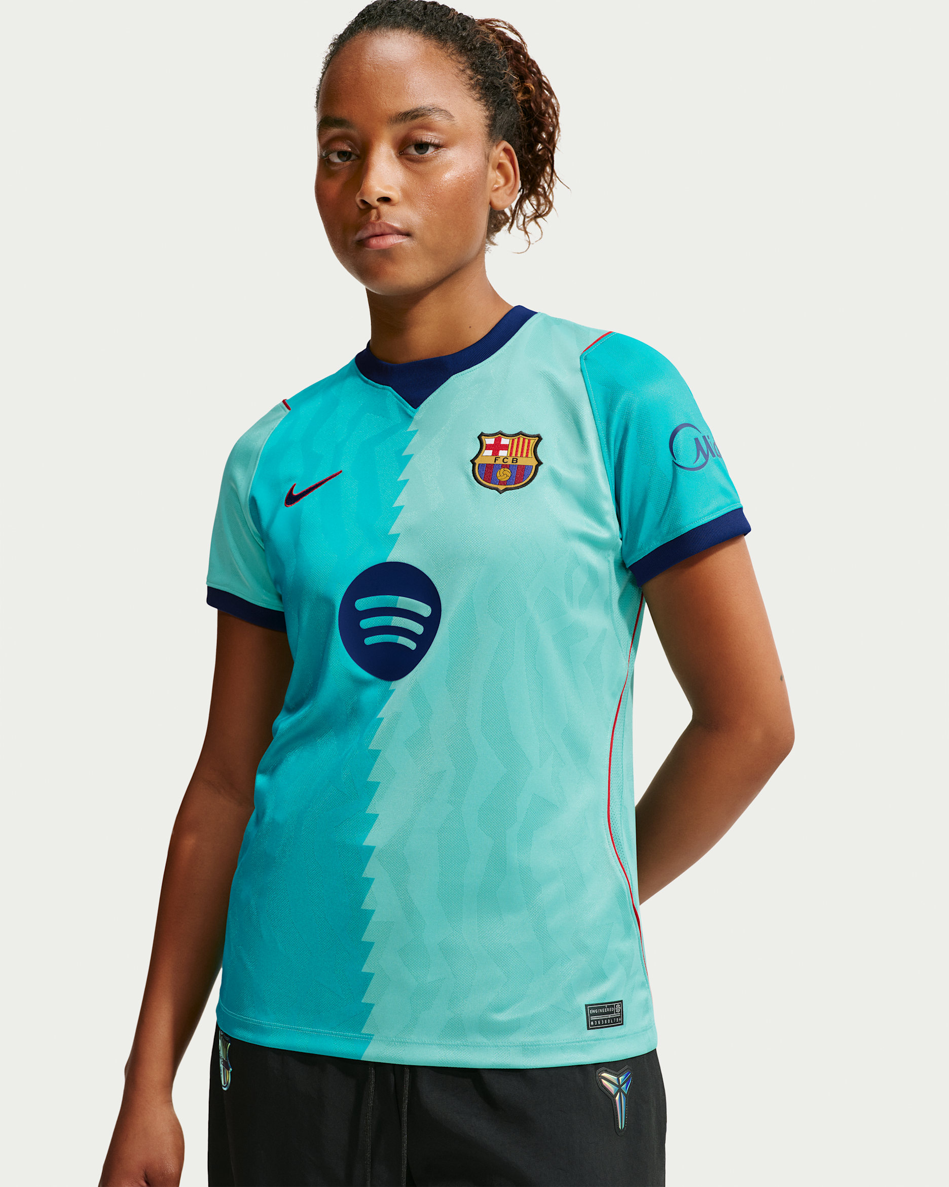 Maglia replica da calcio Nike Dri-FIT FC Barcelona 2026/27 Stadium da donna – Terza - Green Frost/Green Frost/Gym Red/Loyal Blue