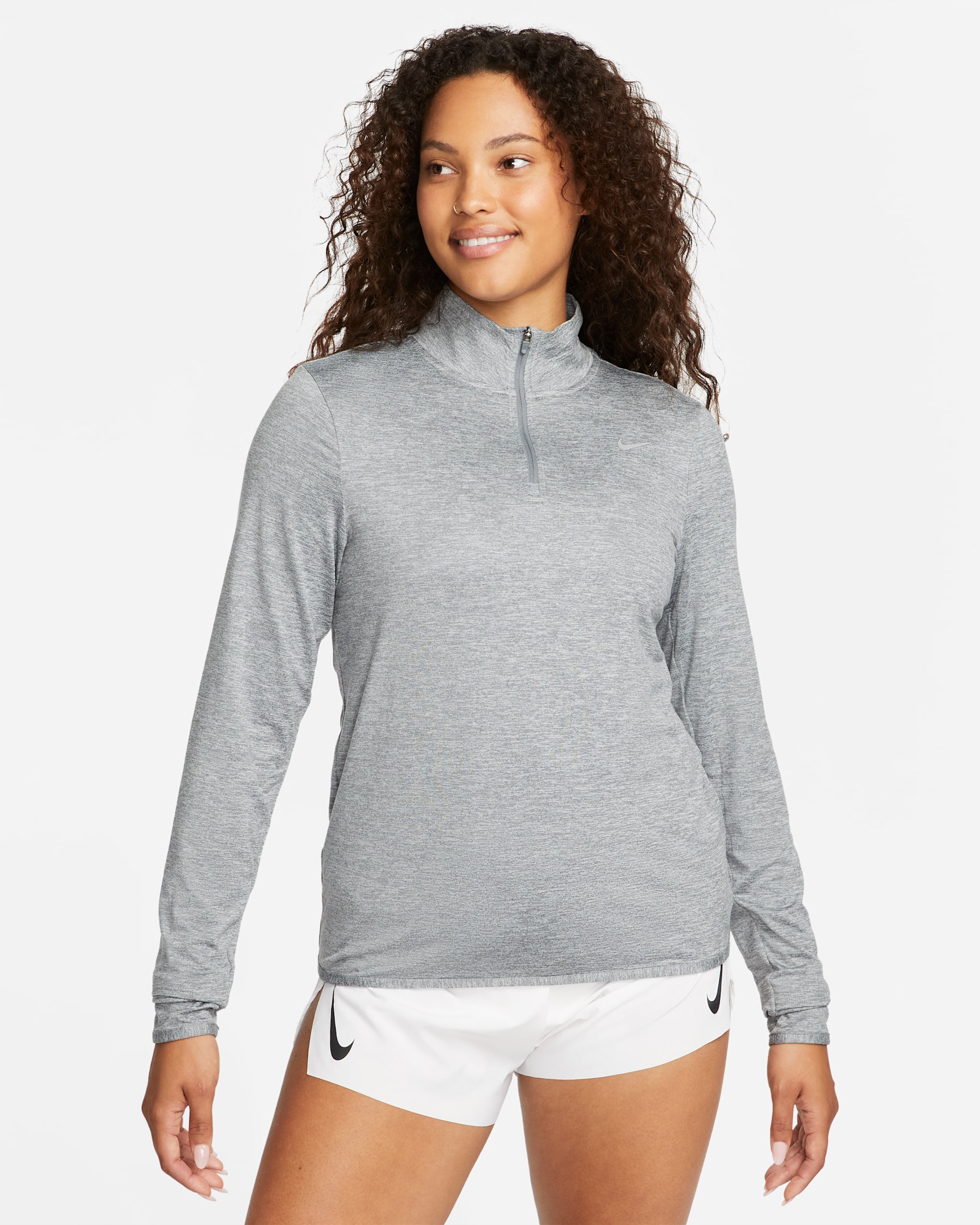 Playera de correr con protección UV de cierre de 1/4 para mujer Nike Swift Element - Gris humo/Gris humo claro/Jaspeado