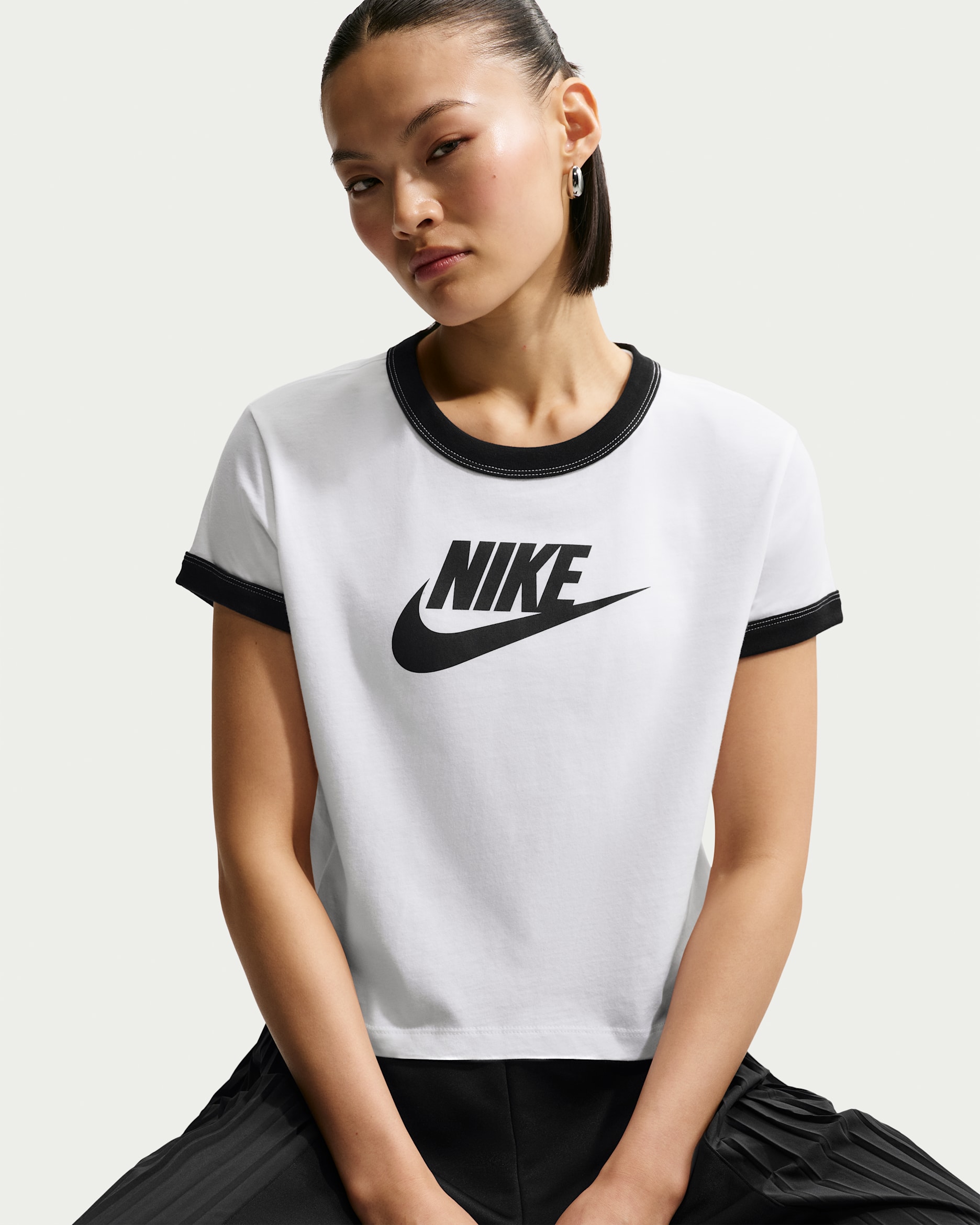 Nike Sportswear Women's Graphic Ringer T-Shirt - White/Black