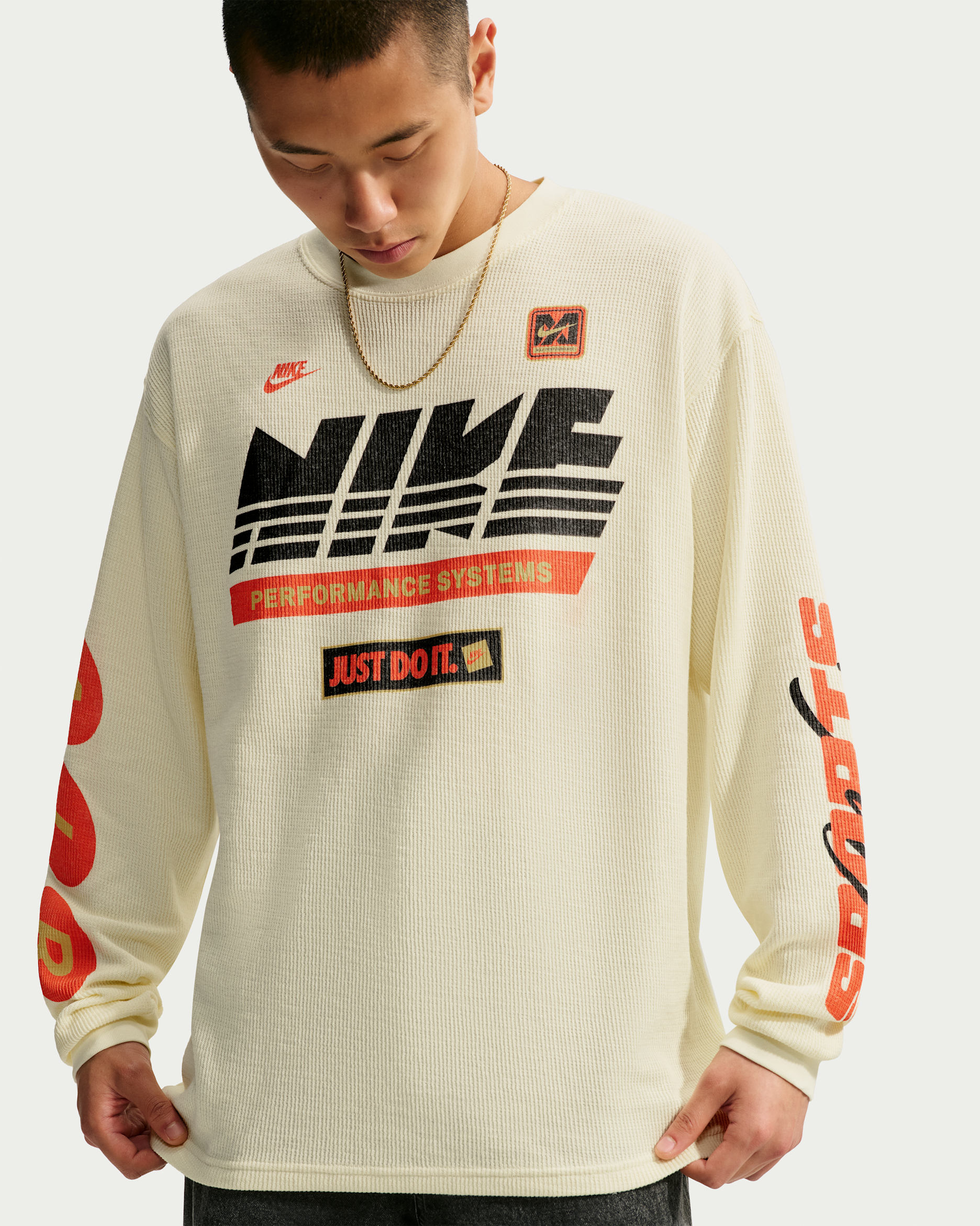 Nike Sportswear Men's Thermal Top - Cashmere/Picante Red