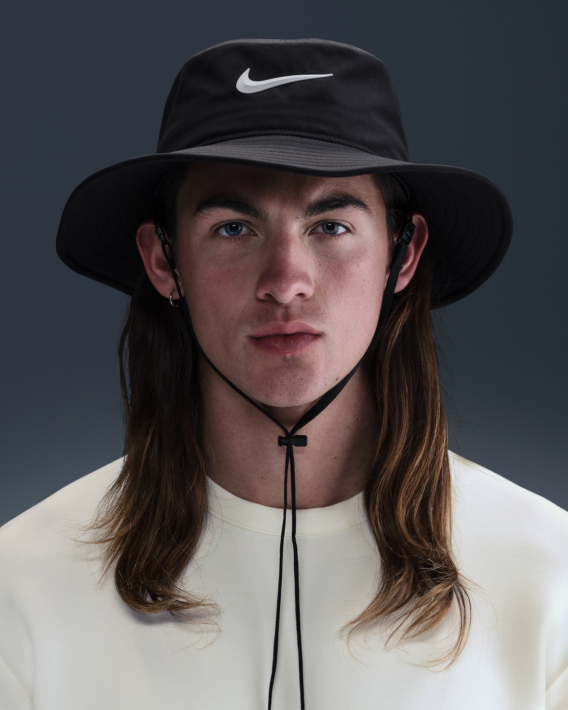 Nike Apex Dri-FIT Bucket Hat - Black/Light Smoke Grey