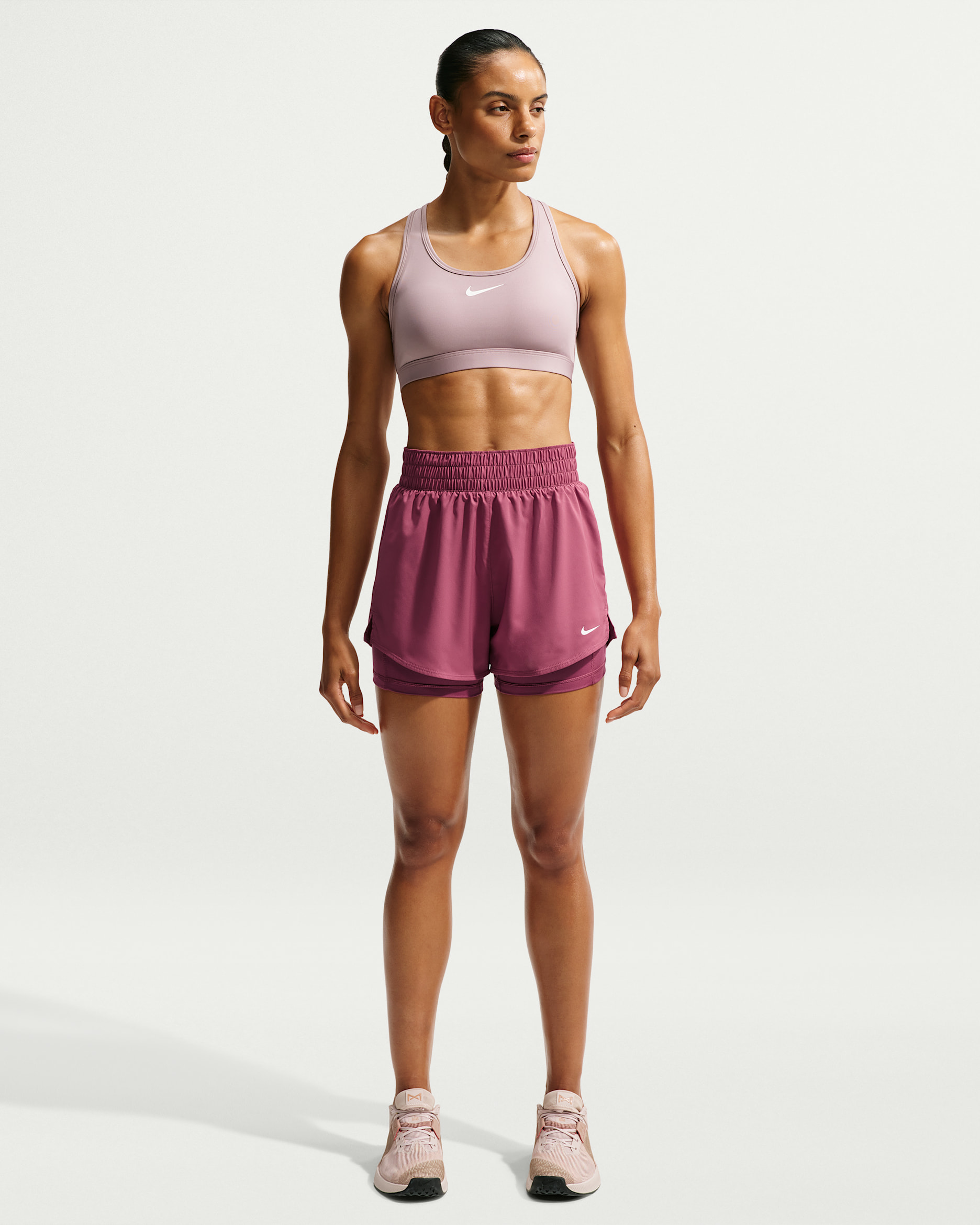 Short 2-en-1 taille haute 8 cm Dri-FIT Nike One pour femme - Pink Smoke/Blanc