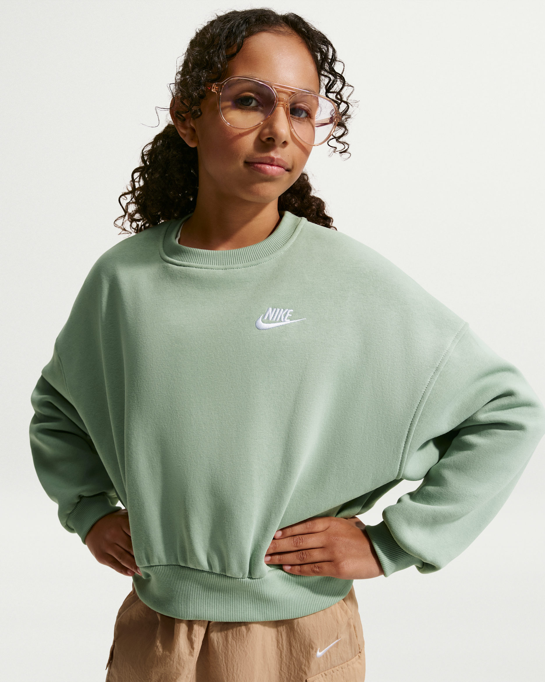 Nike Sportswear Club Fleece Girls' Boxy Crew-Neck Sweatshirt - Steam/Steam/White