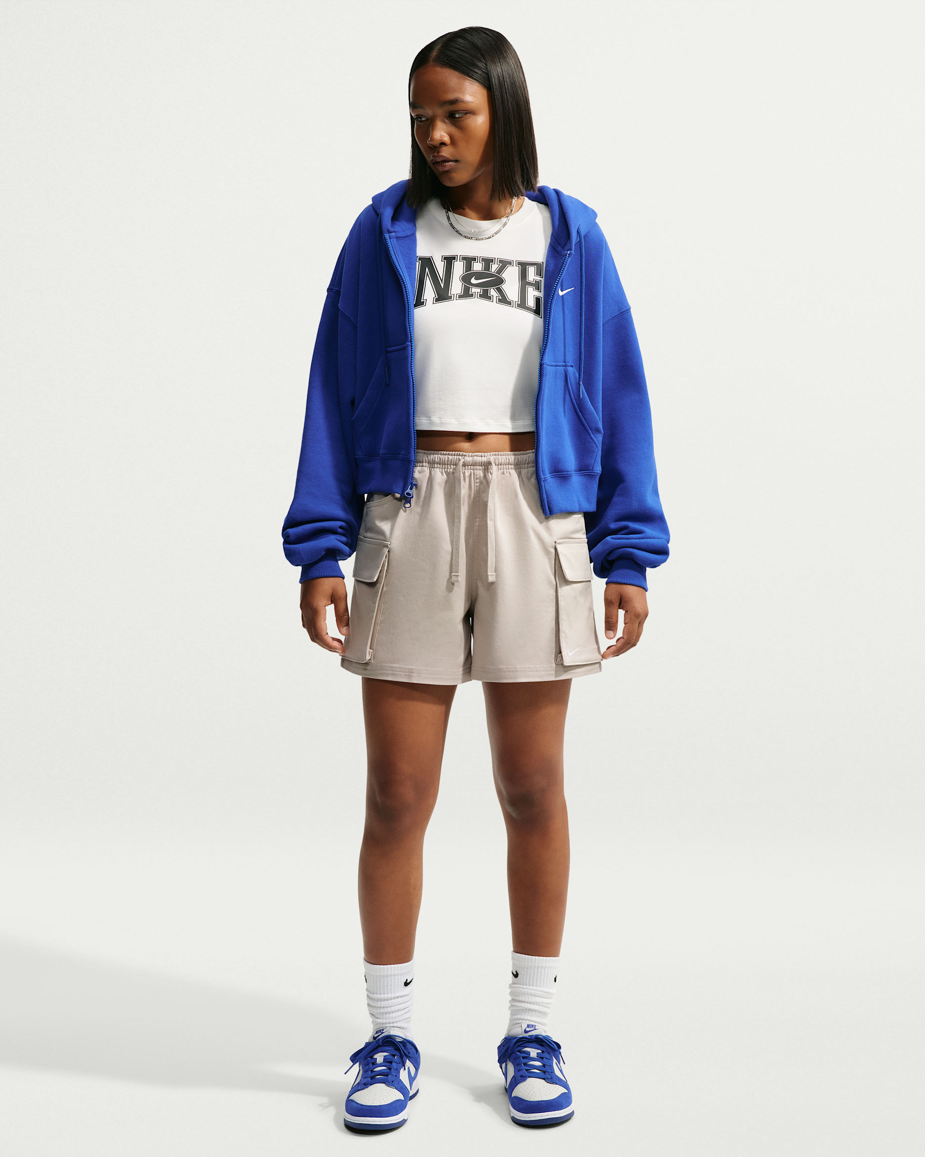 Nike Sportswear Women's Loose Mid-Rise Woven Cargo Shorts - Cream II/White