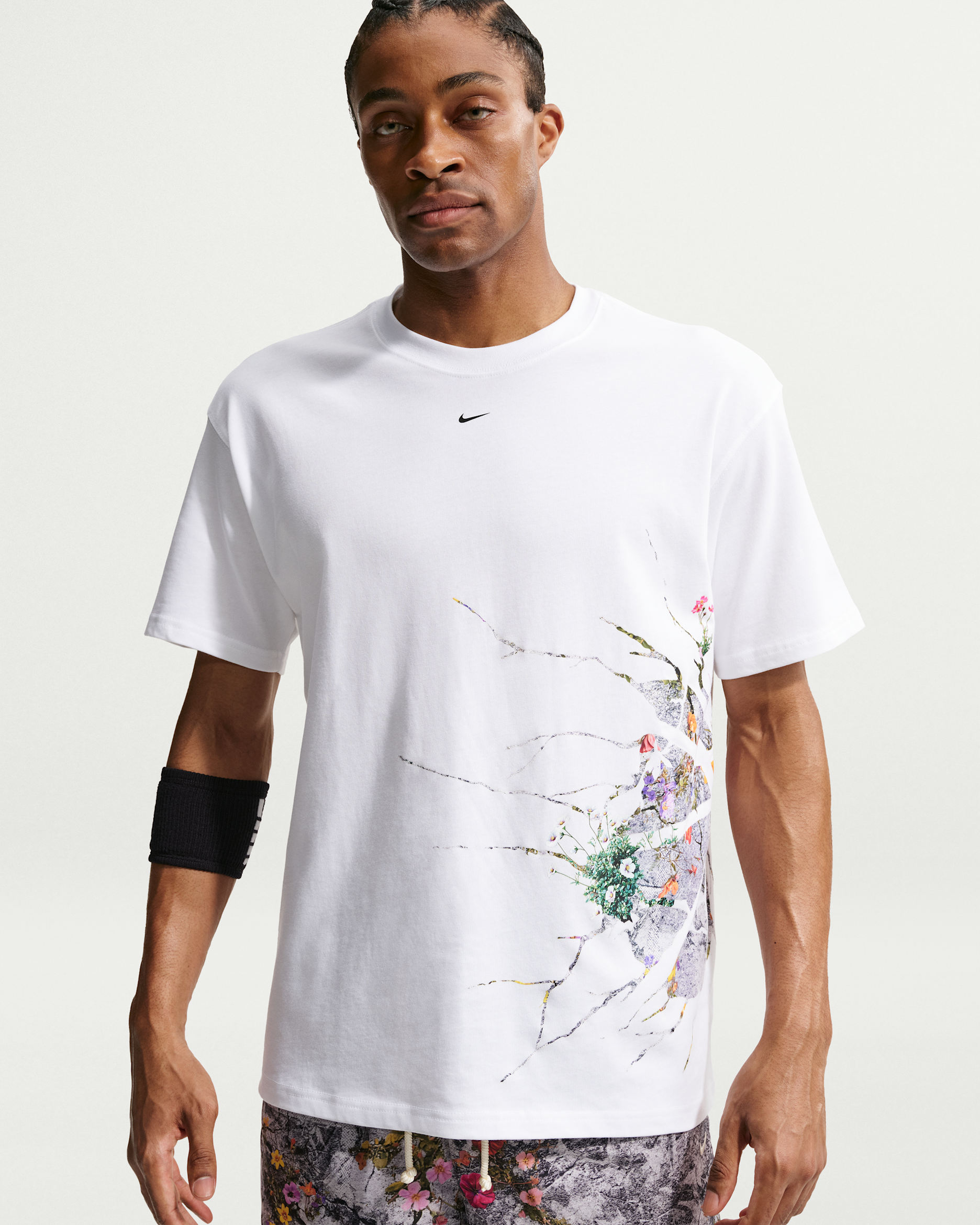 Nike Men's Basketball T-Shirt - White