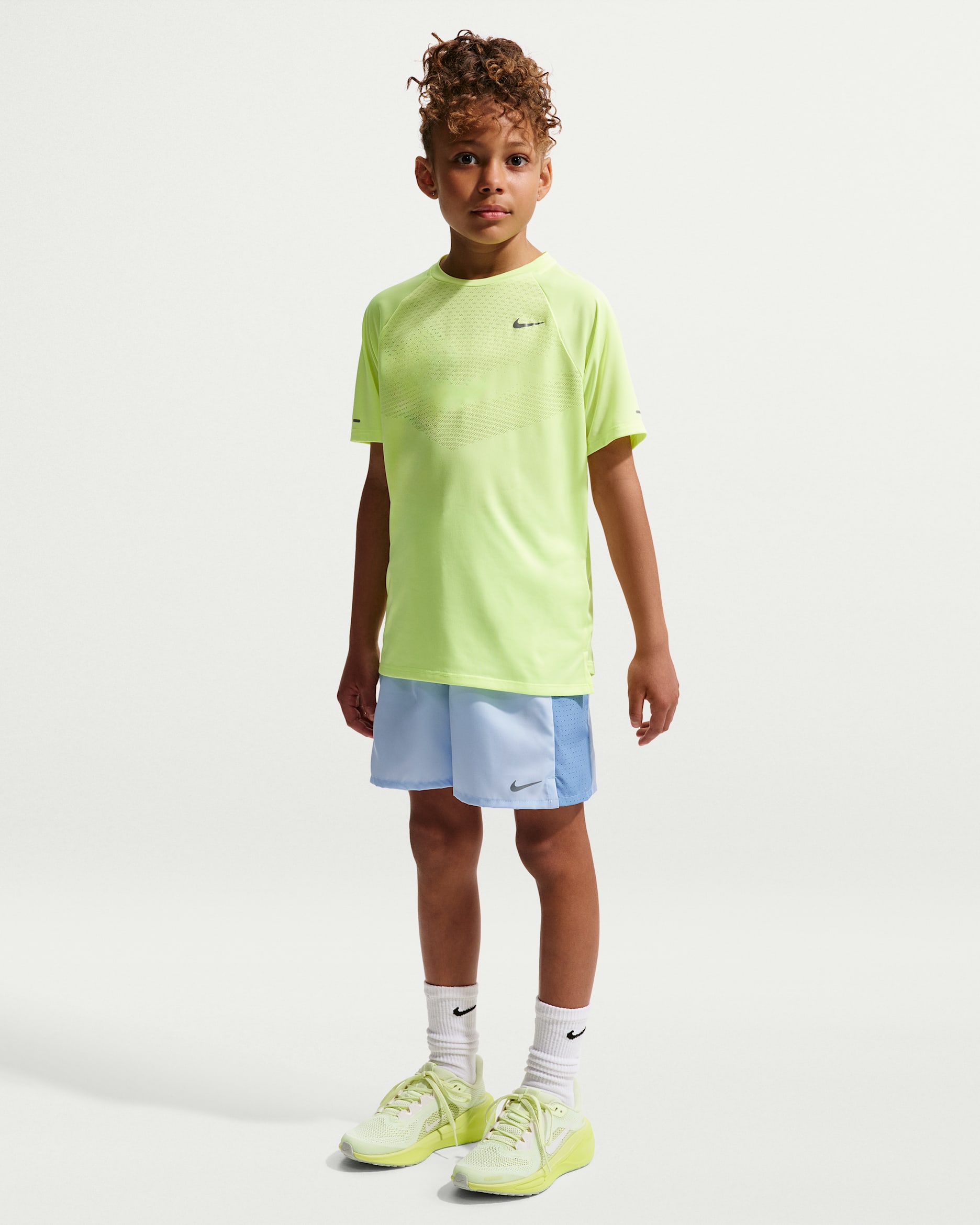 Nike Miler Older Kids' Dri-FIT Training Shorts - Hydrogen Blue/Work Blue