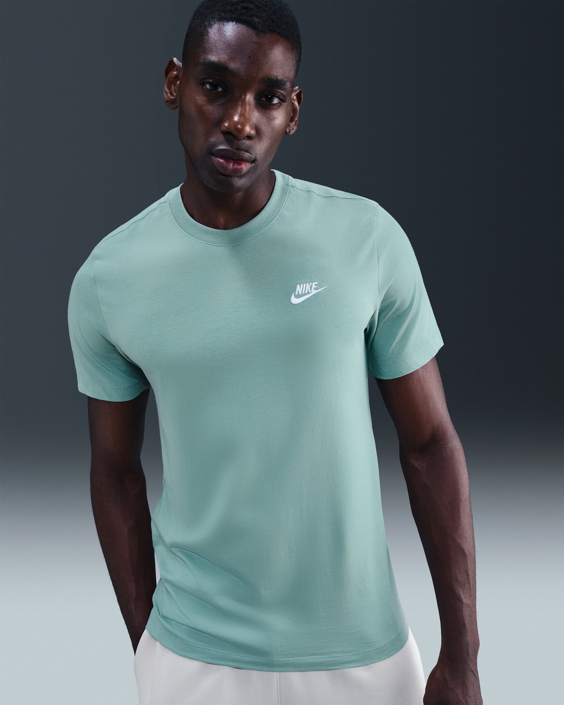 Nike Sportswear Club Men's T-Shirt - Cannon