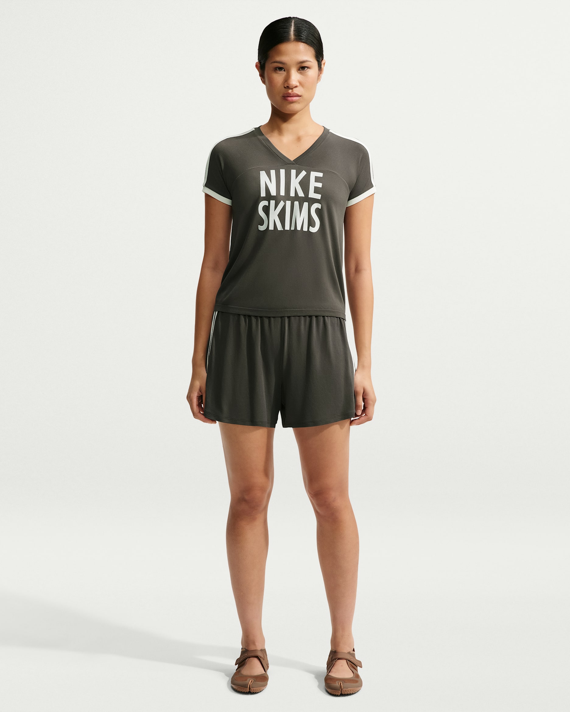 NikeSKIMS Stretch Knit Women's 13cm (Approx.) Shorts - NSKM Boulder/NSKM Ecru