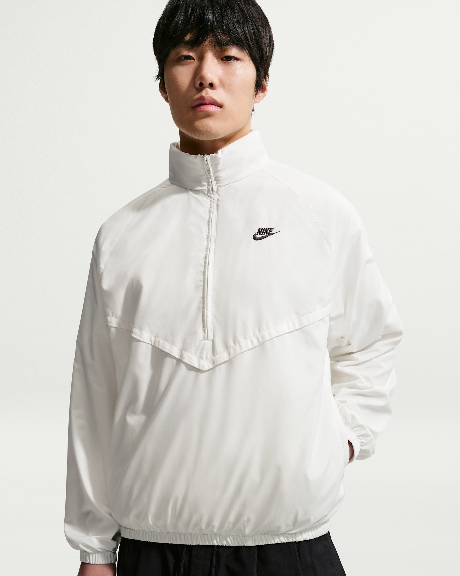 Nike Windrunner Men's Lightweight Half-Zip Jacket - Sail/Black