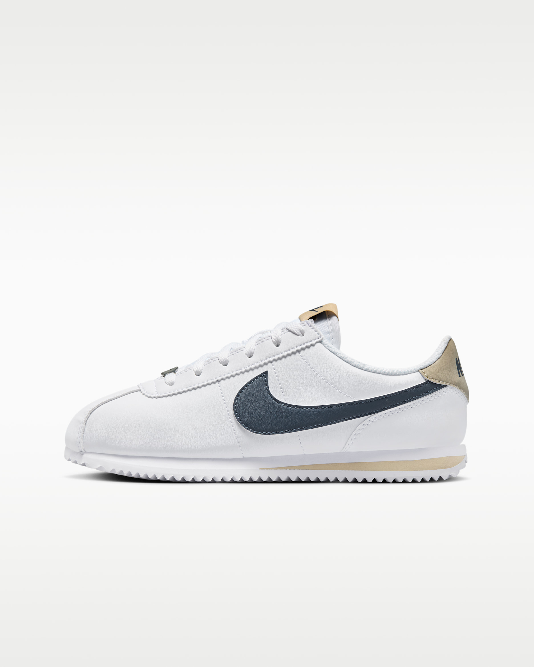รองเท้าเด็กโต Nike Cortez - ขาว/Desert Khaki/Thunder Blue