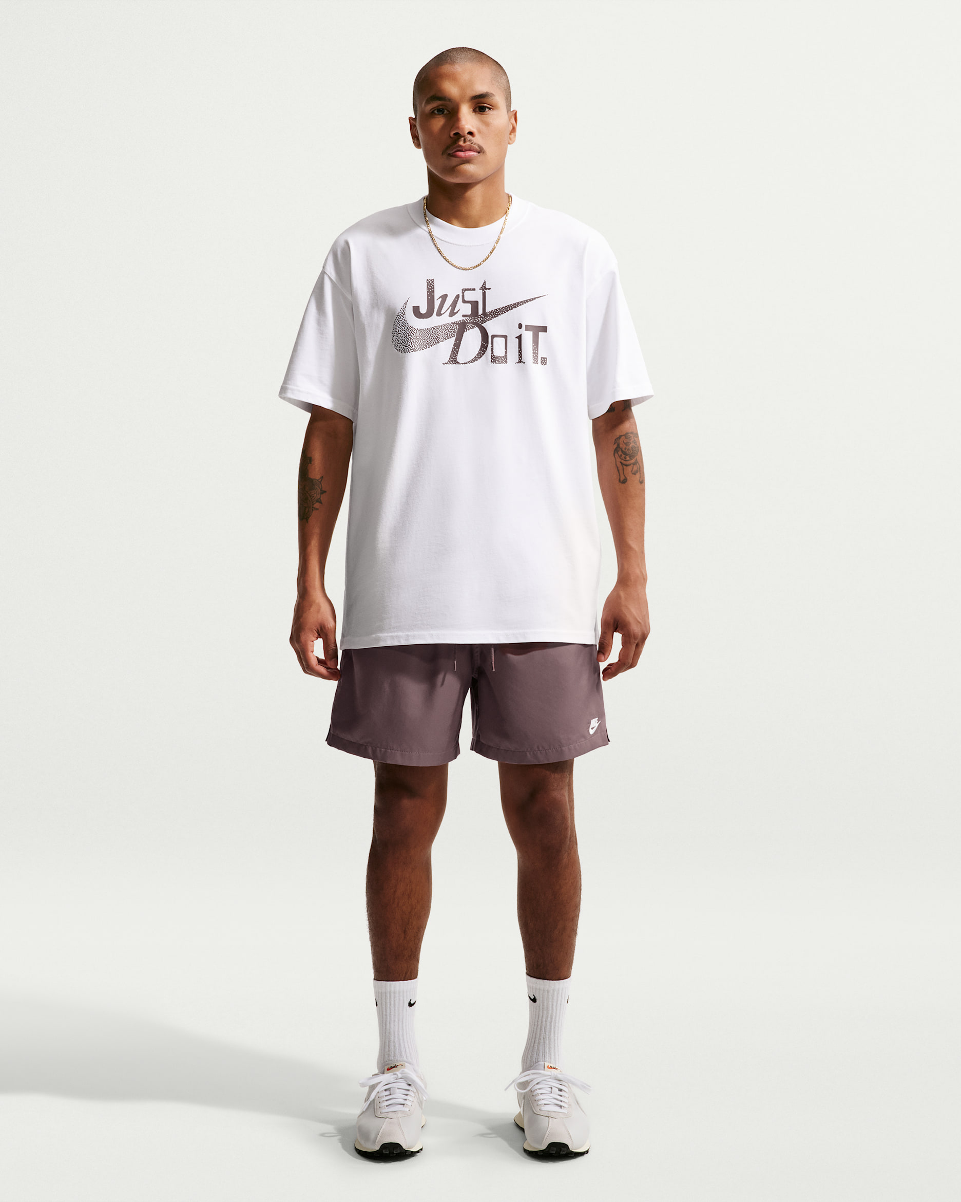 Nike Club Men's Woven Flow Shorts - Tattoo/White