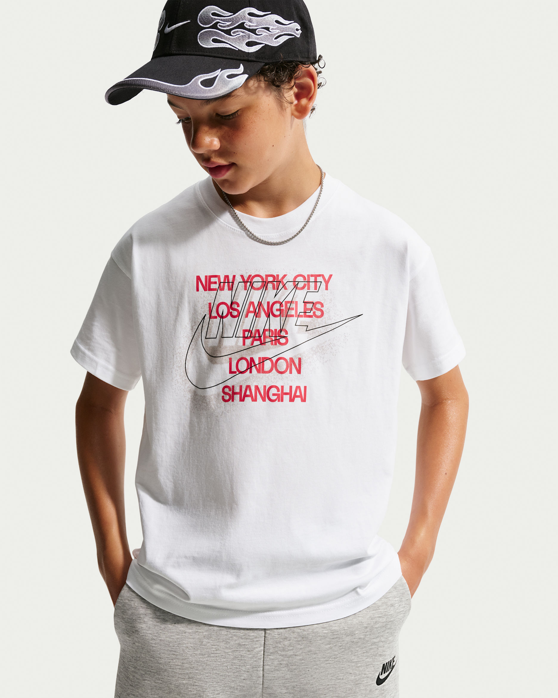 Nike Sportswear Older Kids' T-Shirt - White