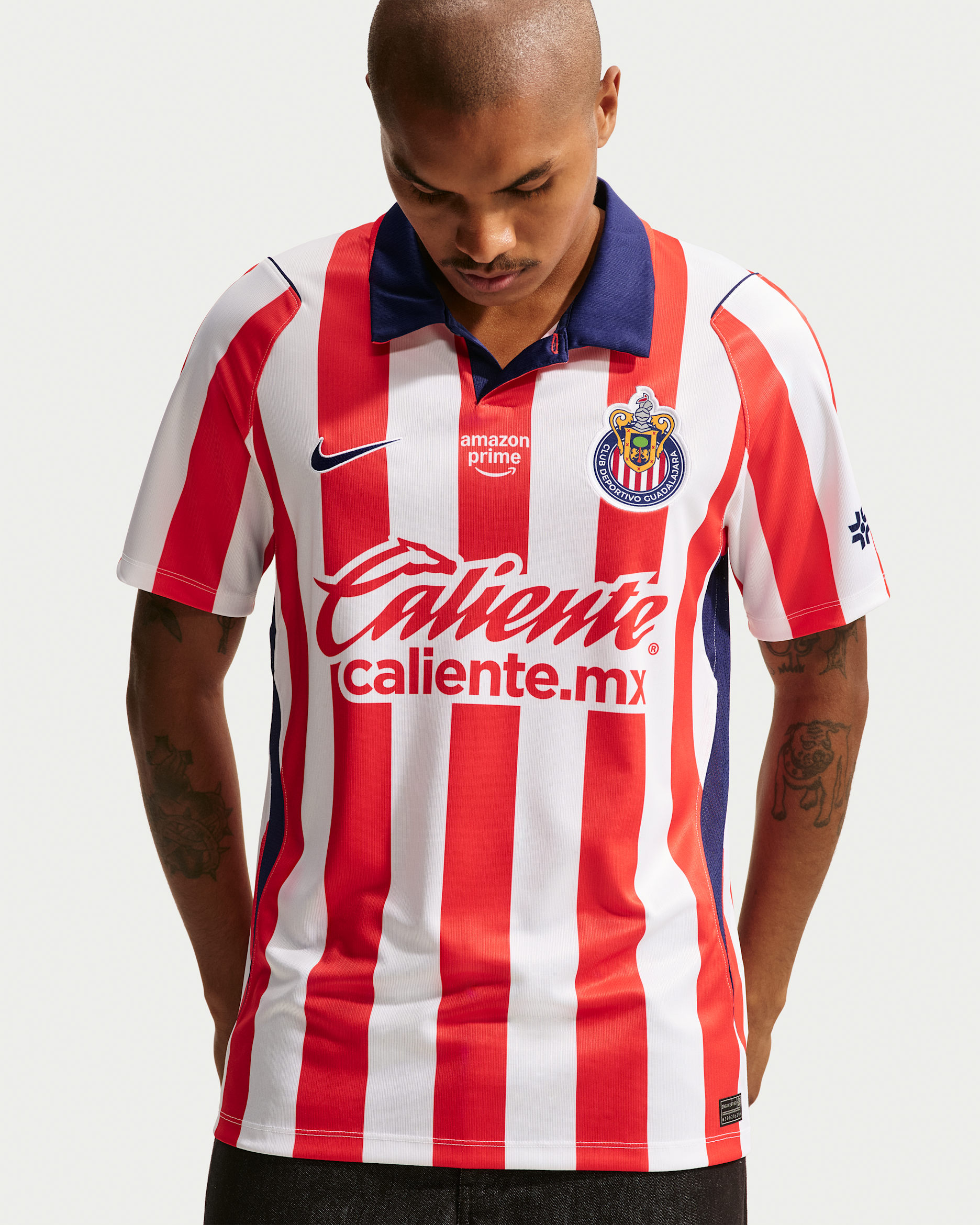 C.D. Guadalajara 2026/27 Stadium Home Nike Dri-FIT Replika-Fußballtrikot (Herren) - Weiß/Speed Red/Loyal Blue