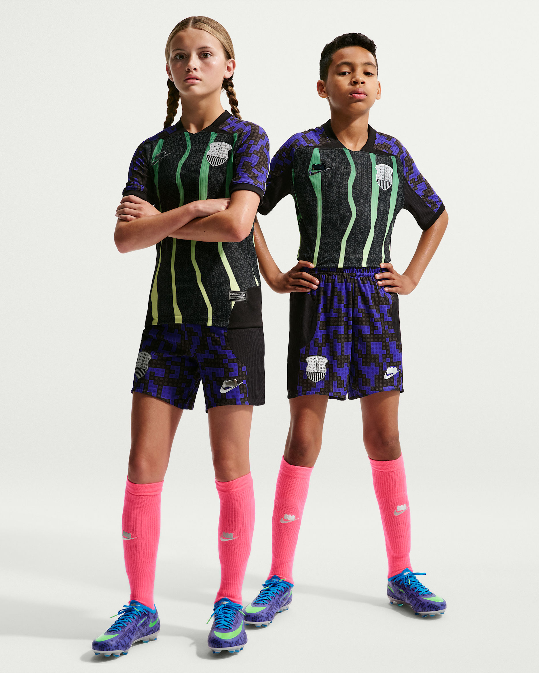 Nike x LEGO® Collection Older Kids' Aero-FIT Football Shorts - Bright Concord/Black/Lucky Green