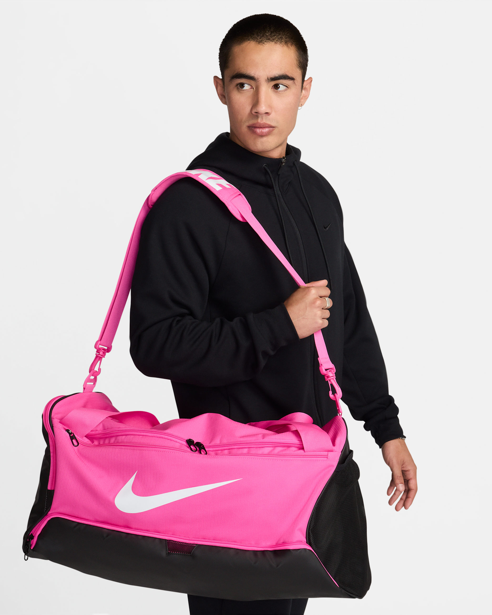 กระเป๋า Duffel เทรนนิ่ง Nike Brasilia 9.5 (ขนาดกลาง, 60 ล.) - Laser Fuchsia/ดำ/ขาว