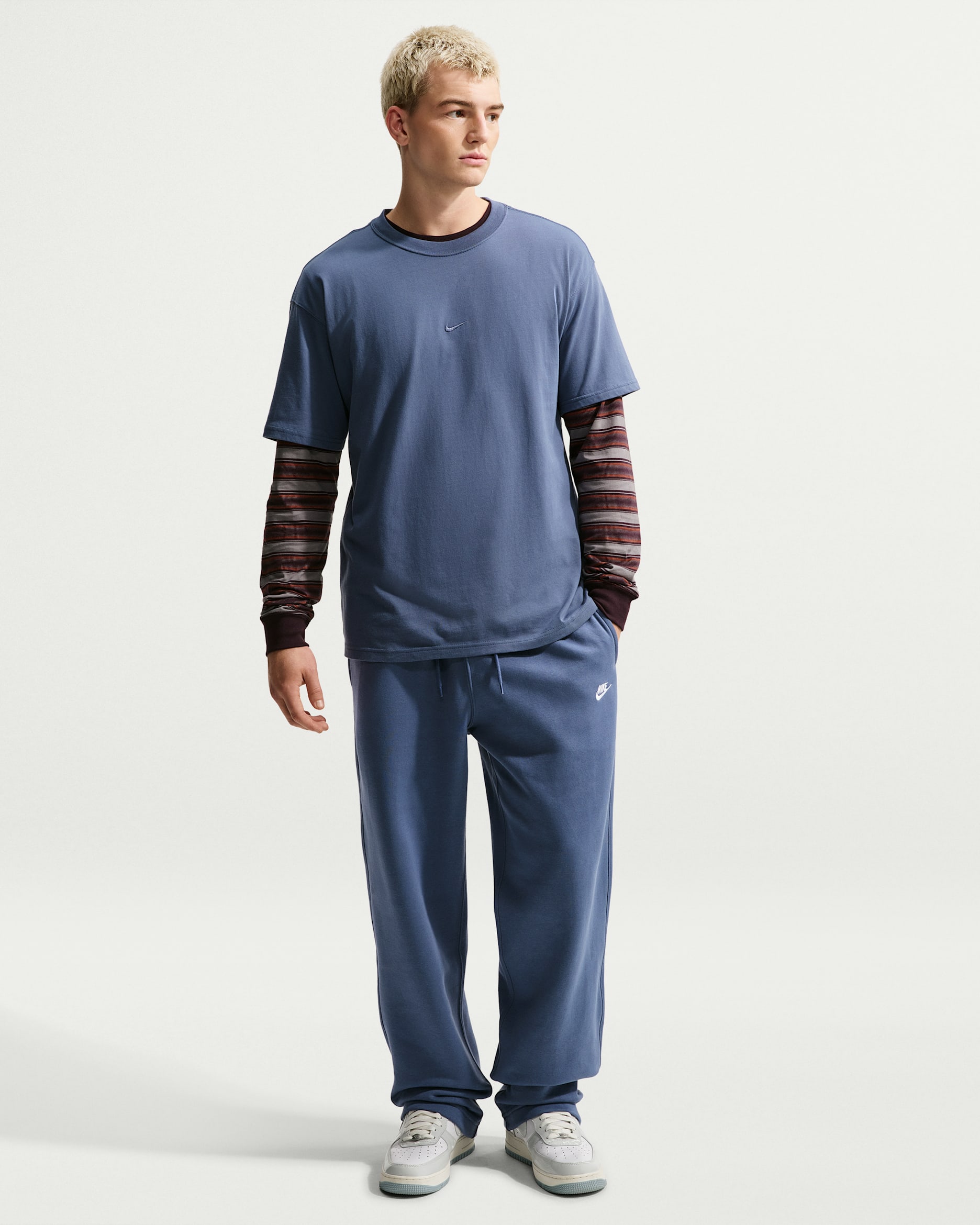 Nike Club Men's Open-Hem Fleece Pants - Diffused Blue/Diffused Blue/White