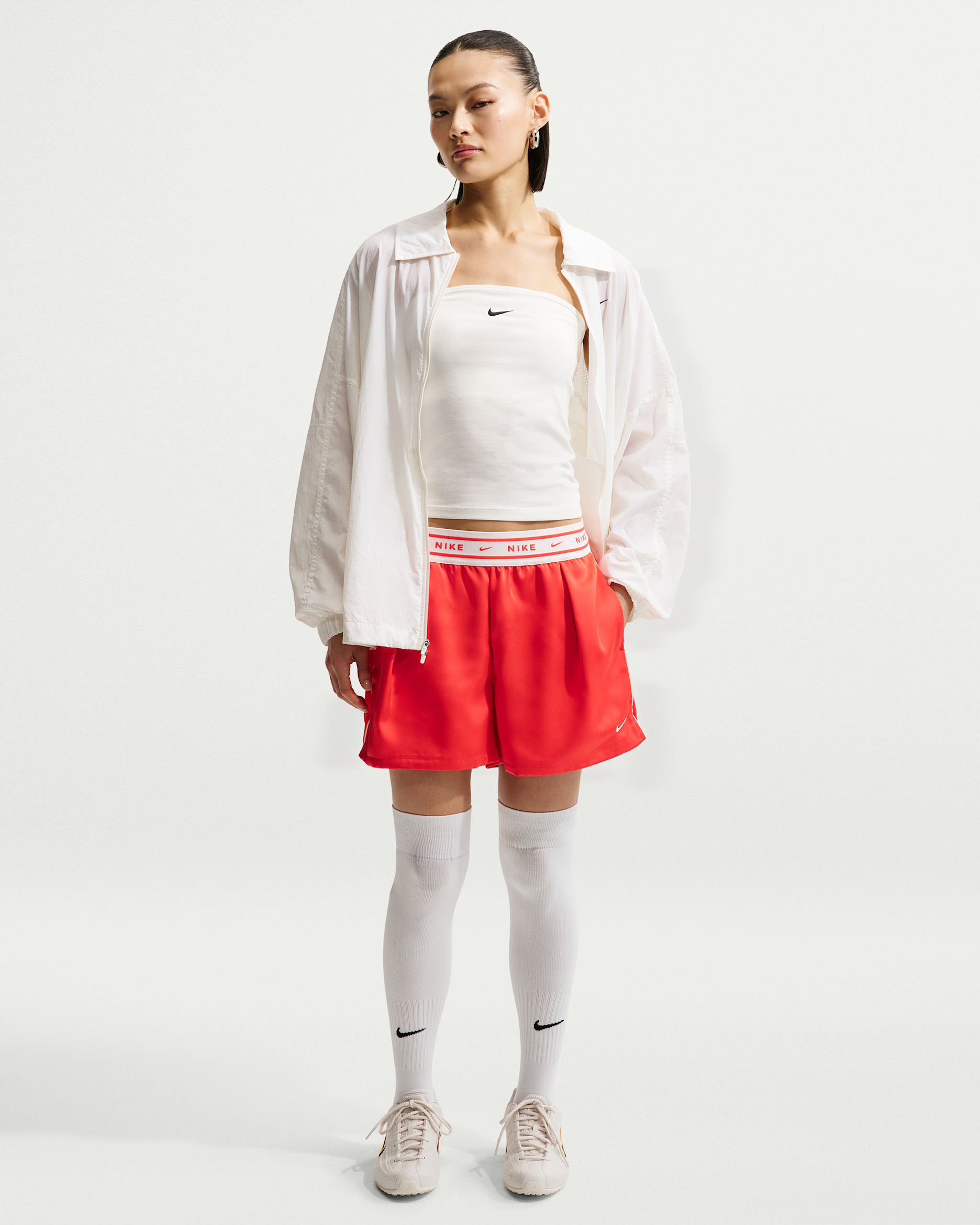 Short ample en satin à taille mi-haute Nike Sportswear pour femme - Light Crimson/Sail