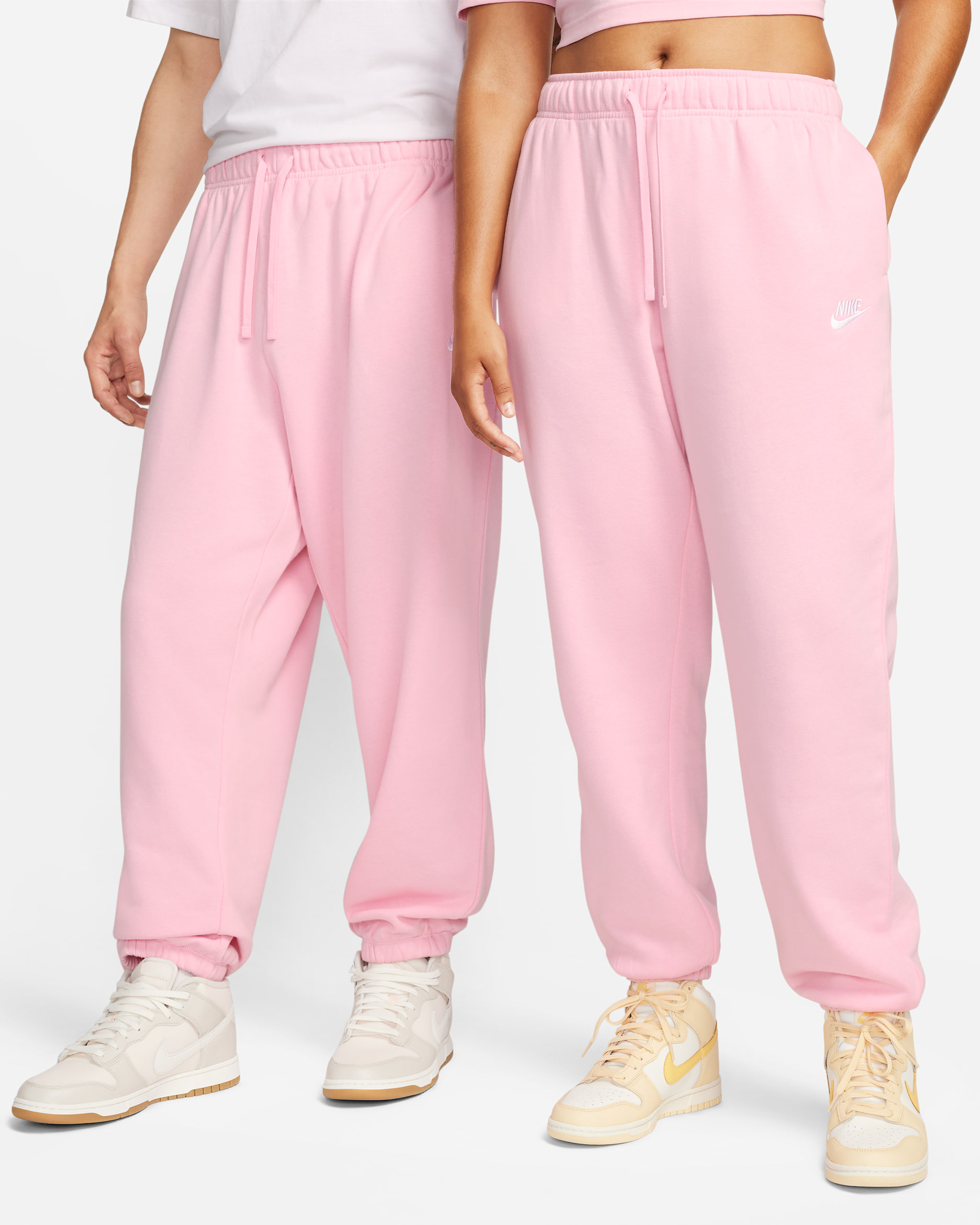 Nike Sportswear Club Fleece Women's Mid-Rise Oversized Sweatpants - Medium Soft Pink/White