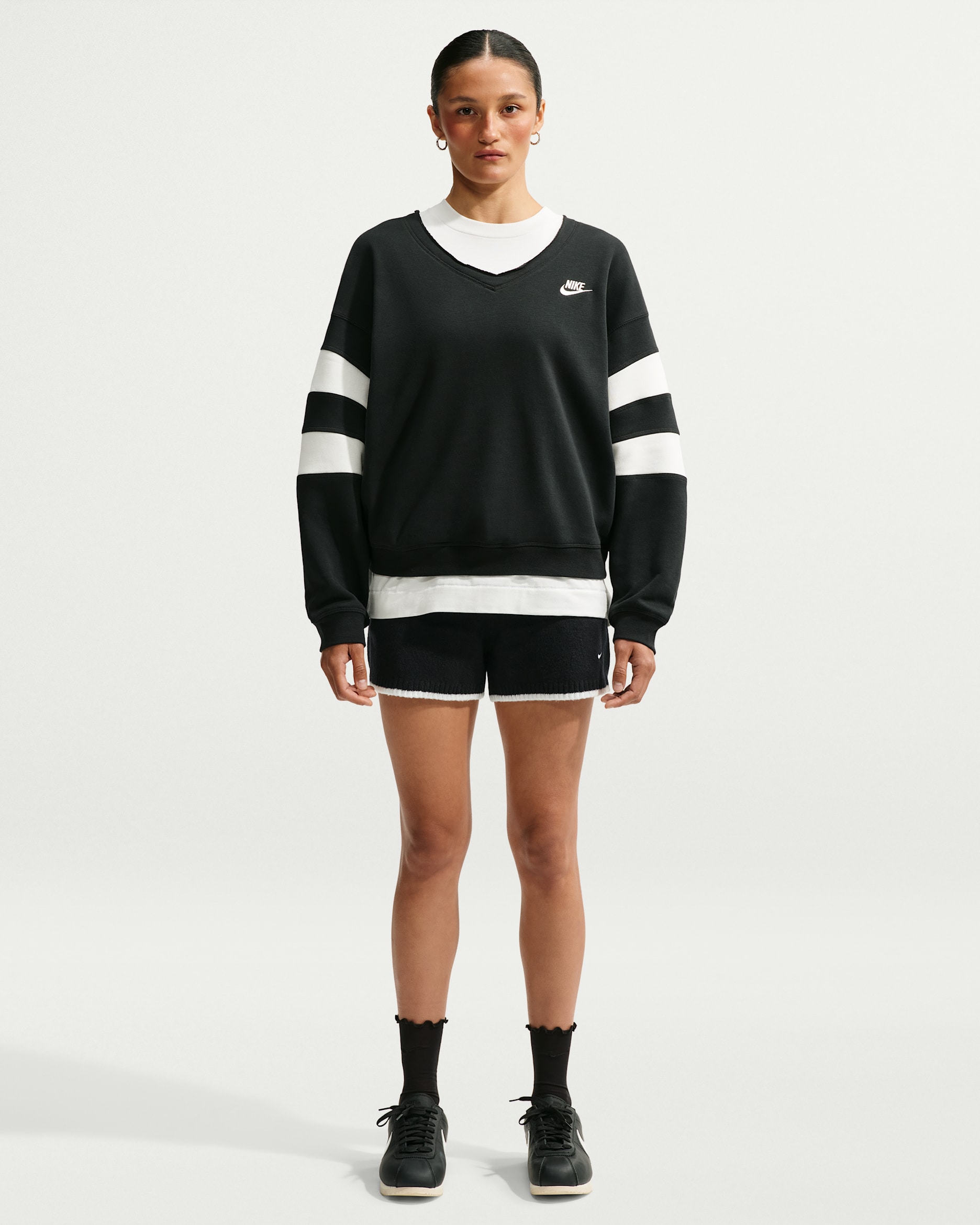 Nike Sportswear Chill Knit Women's Mid-Rise Shorts - Black/White/White