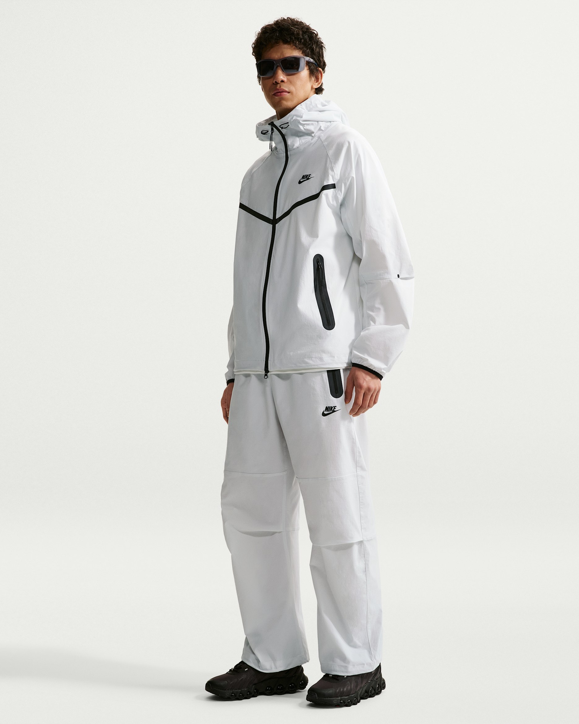 Pants de tejido Woven Dri-FIT para hombre Nike Tech - Blanco cáscara de huevo/Blanco cáscara de huevo/Negro