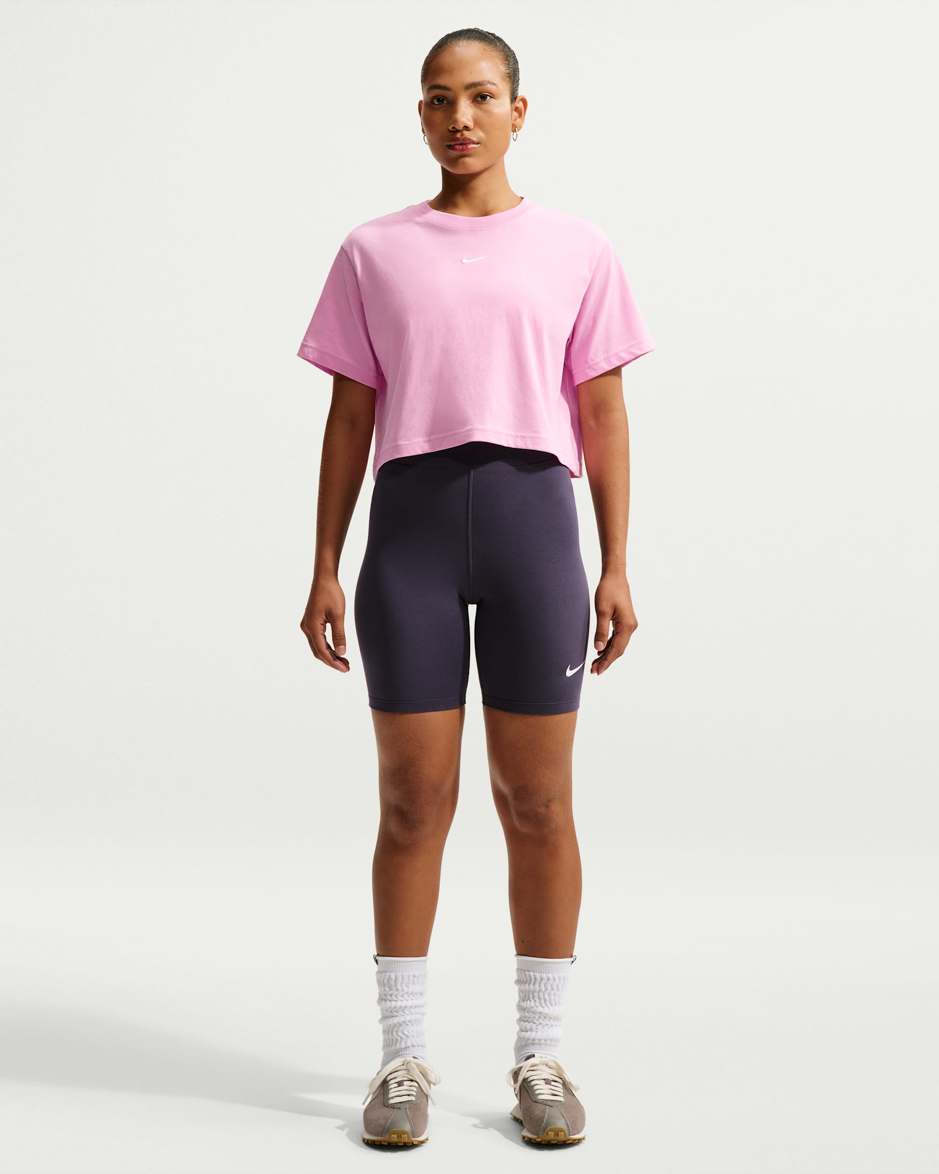 Nike Sportswear Classic Women's High-Waisted 8" Biker Shorts - Gridiron/White