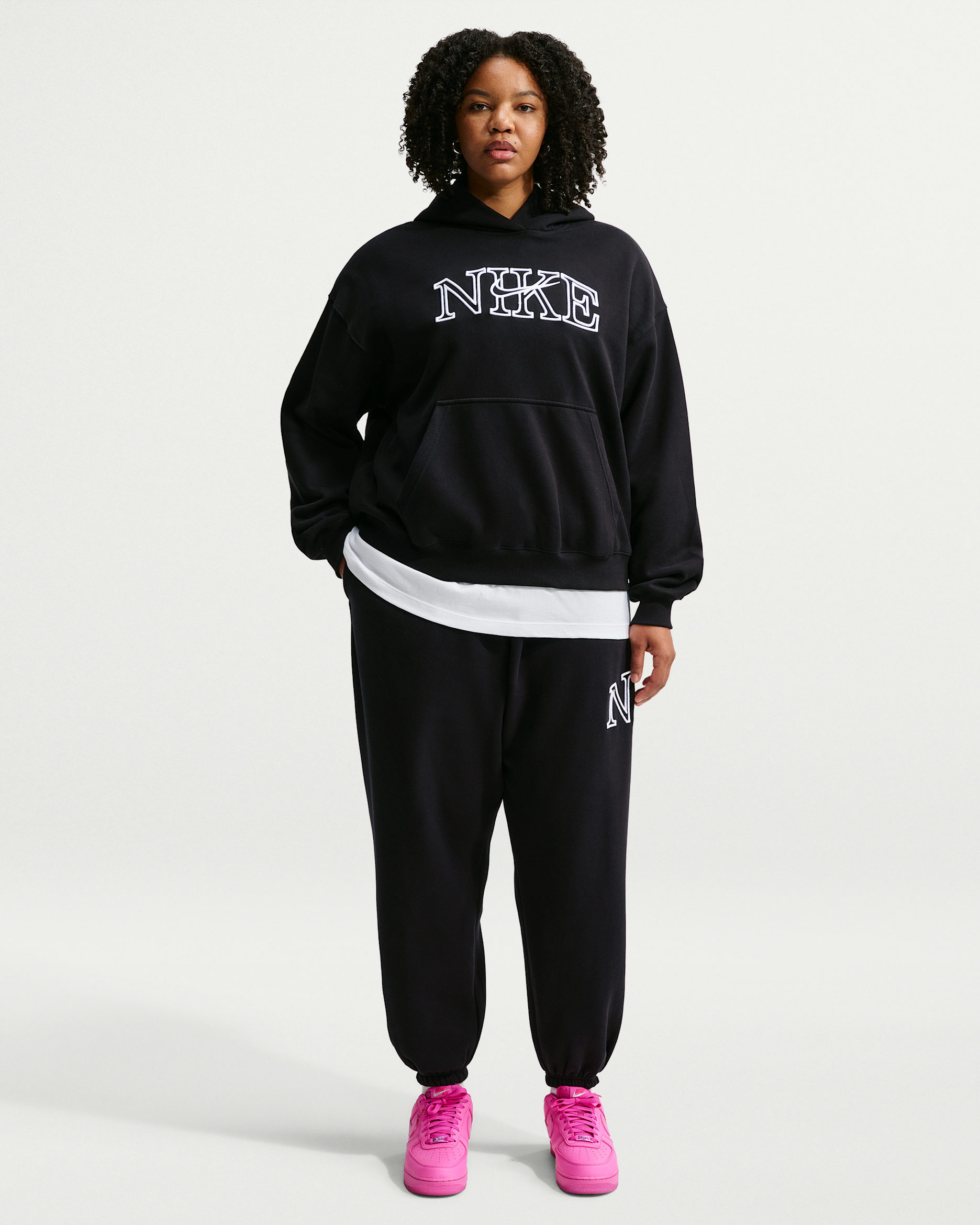 Nike Studio Fleece Medium Weight Women's Oversized Cuffed Logo Pants - Total Black/White