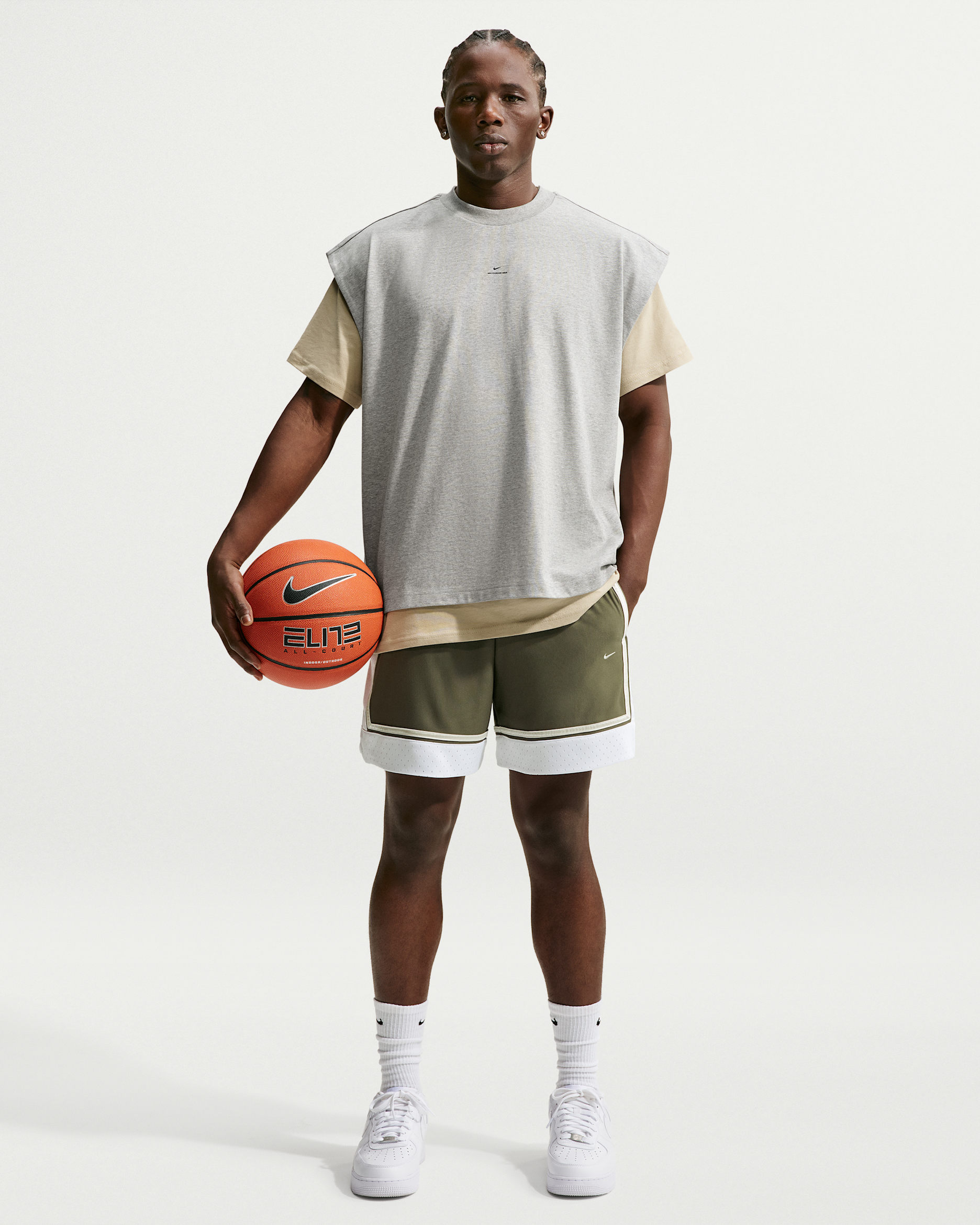 Nike Standard Issue Men's Dri-FIT 15cm (approx.) Basketball Shorts - Medium Olive/White/Pale Ivory