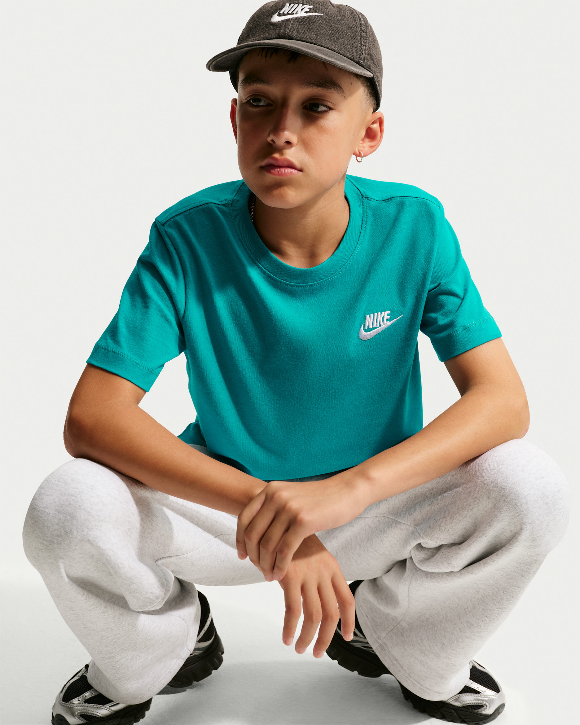 Playera para niños talla grande Nike Sportswear - Energía