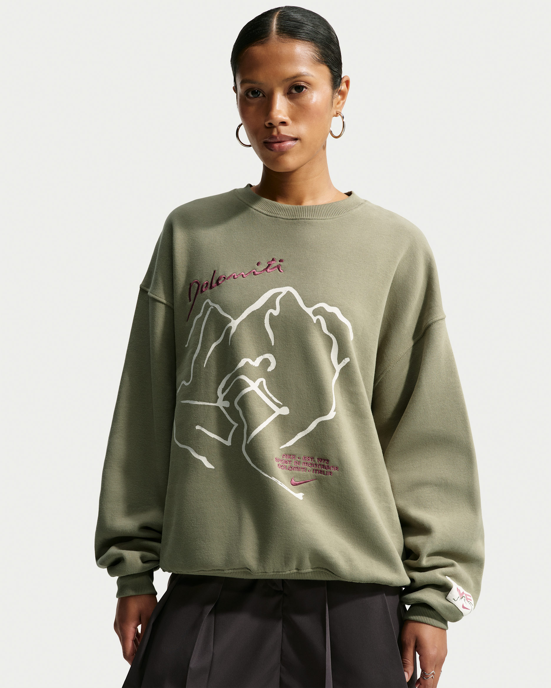 Dámská oversize mikina Nike Studio Fleece se střední gramáží a kulatým výstřihem - Silver Sage