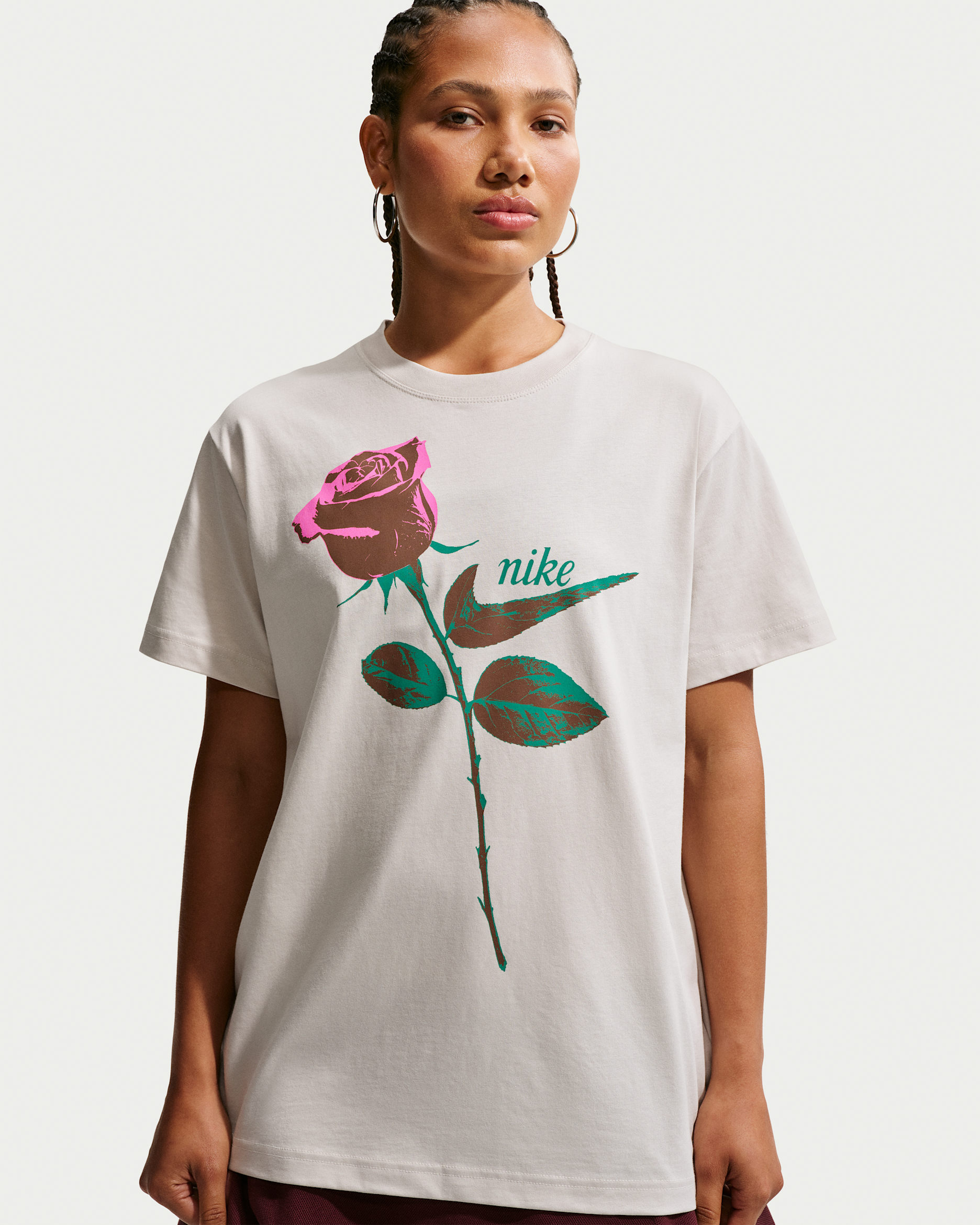 Playera de manga corta oversized para mujer Nike Sportswear - Hueso claro