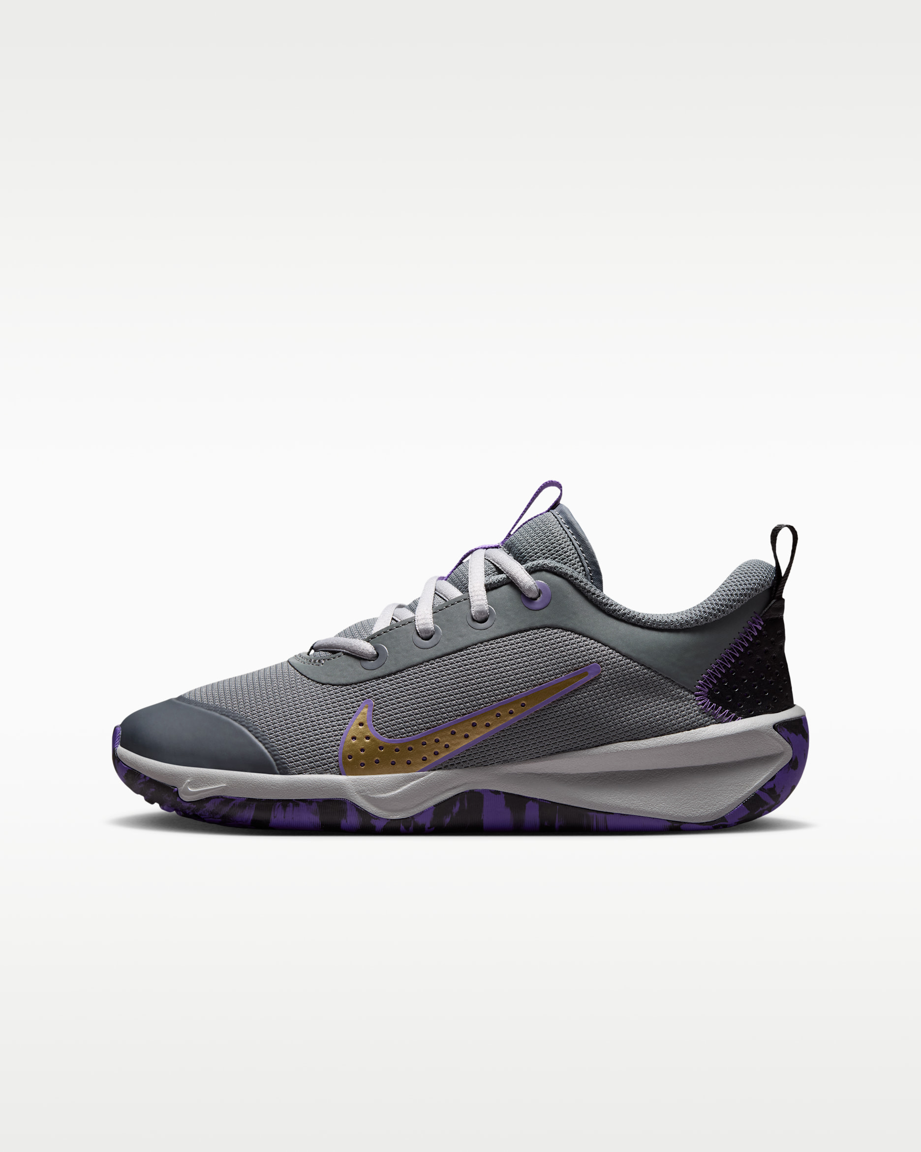Nike Omni Multi-Court Big Kids' Indoor Court Shoes - Smoke Grey/Action Grape/Light Smoke Grey/Metallic Gold