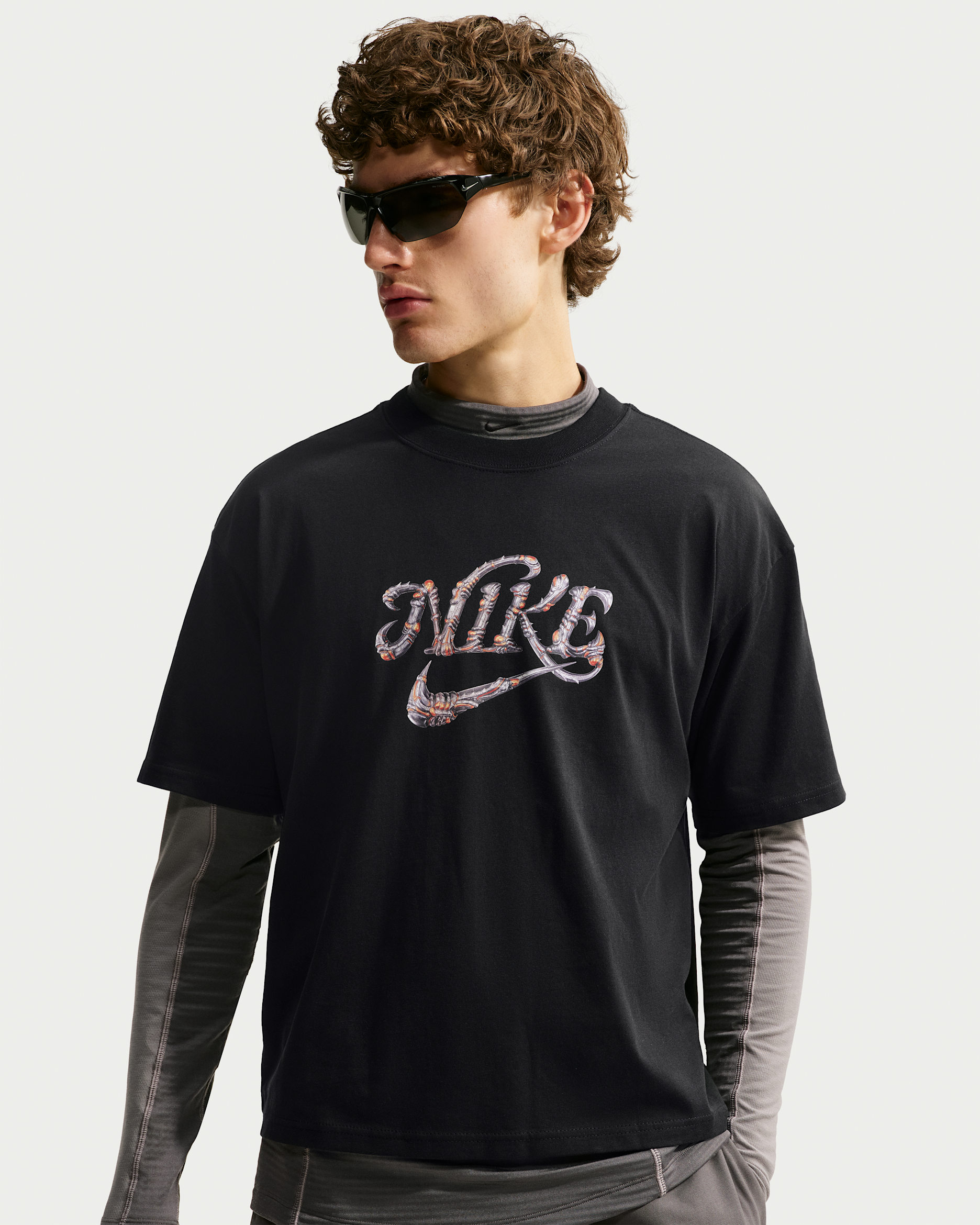 Nike Sportswear Long-Sleeve T-Shirt - Black