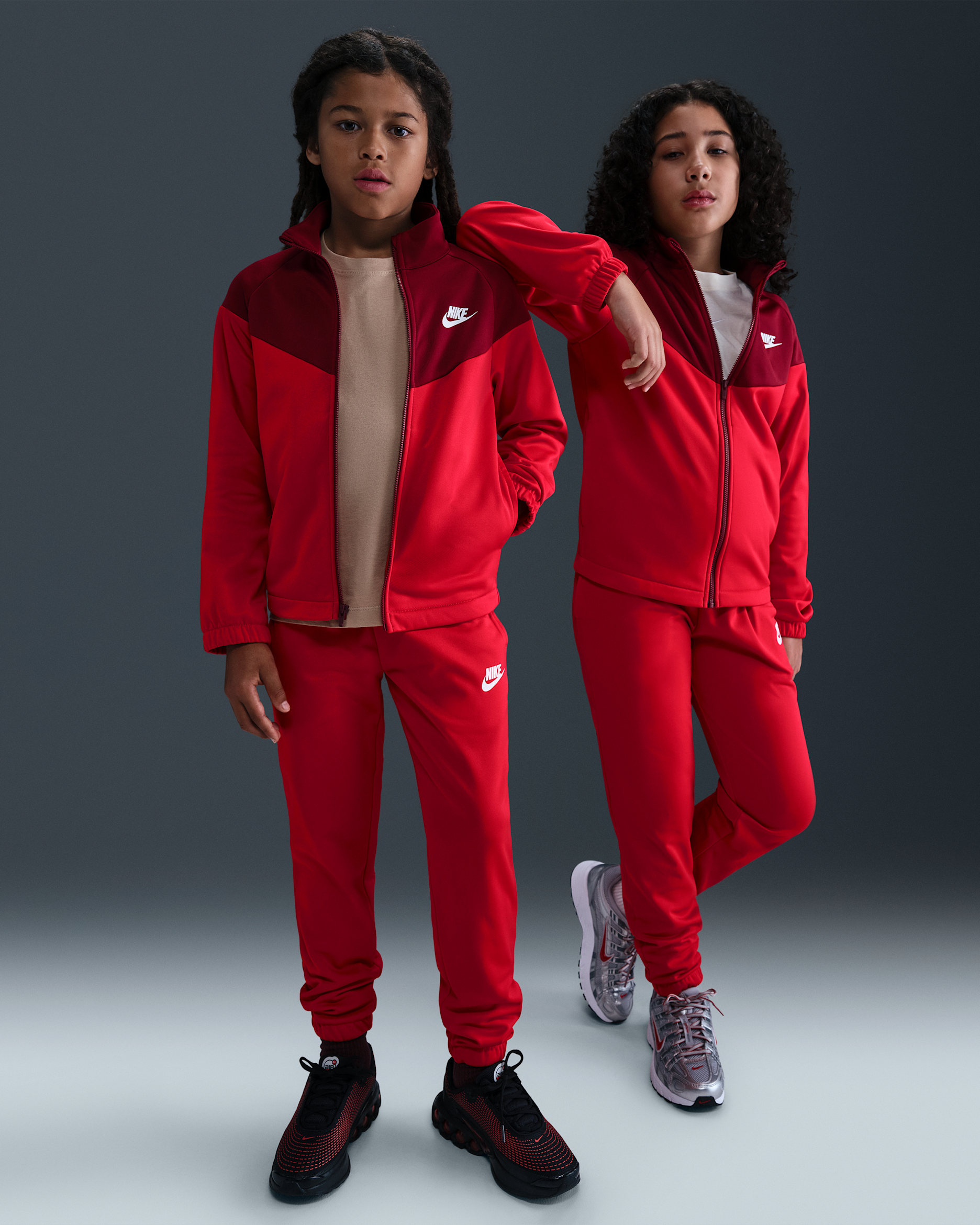 Conjunto deportivo Dri-FIT para niños talla grande Nike Sportswear - Rojo universitario/Rojo team/Blanco