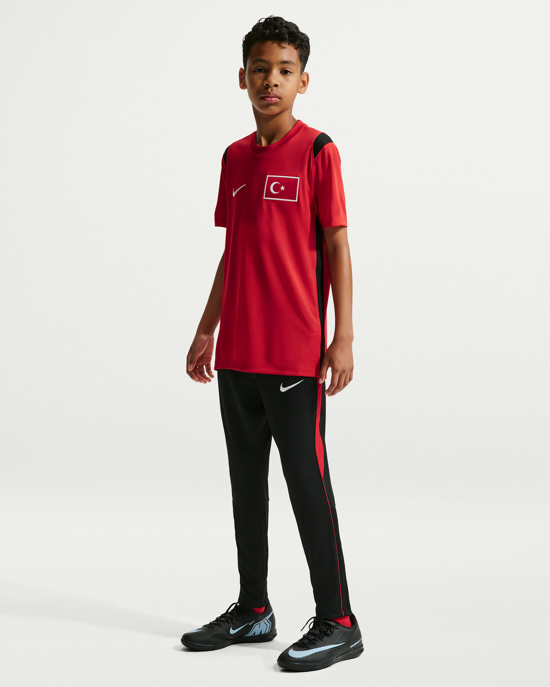 Calças de futebol Nike Dri-FIT Academy Pro Turquia 2026 Júnior - Preto/Vermelho Sport/Branco
