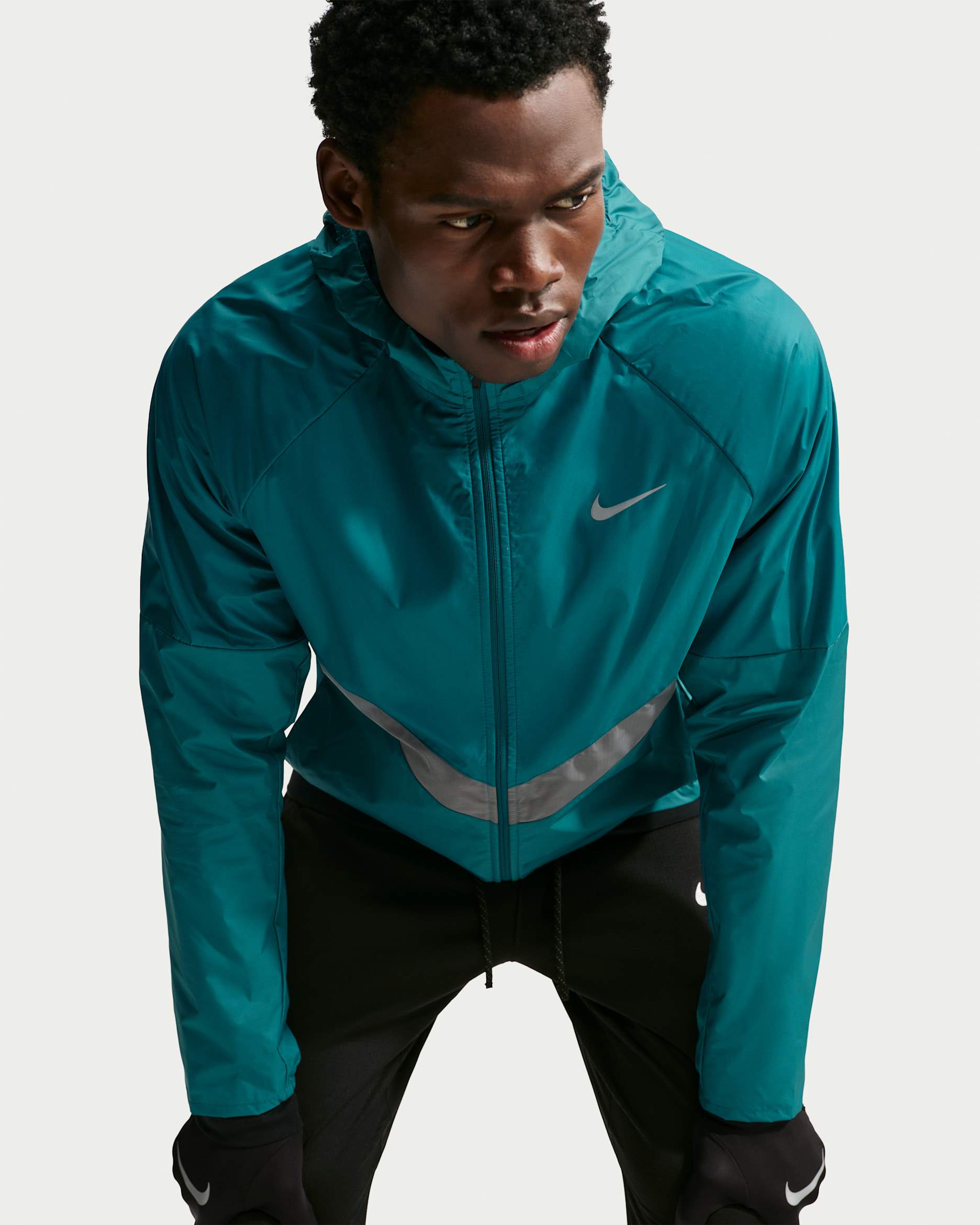 Veste de running d'hiver déperlante Therma-FIT Nike Miler pour homme - Bright Spruce/Noir