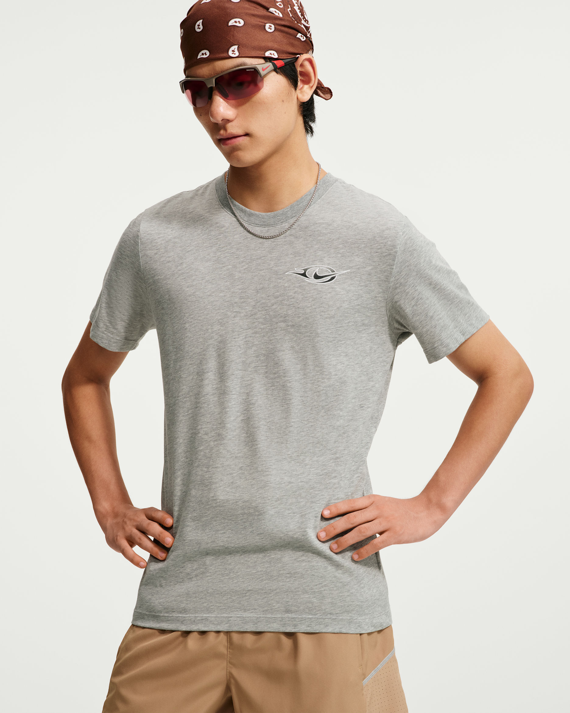 Nike 男款 Dri-FIT 跑步 T 恤 - Dark Grey Heather/黑色/白色