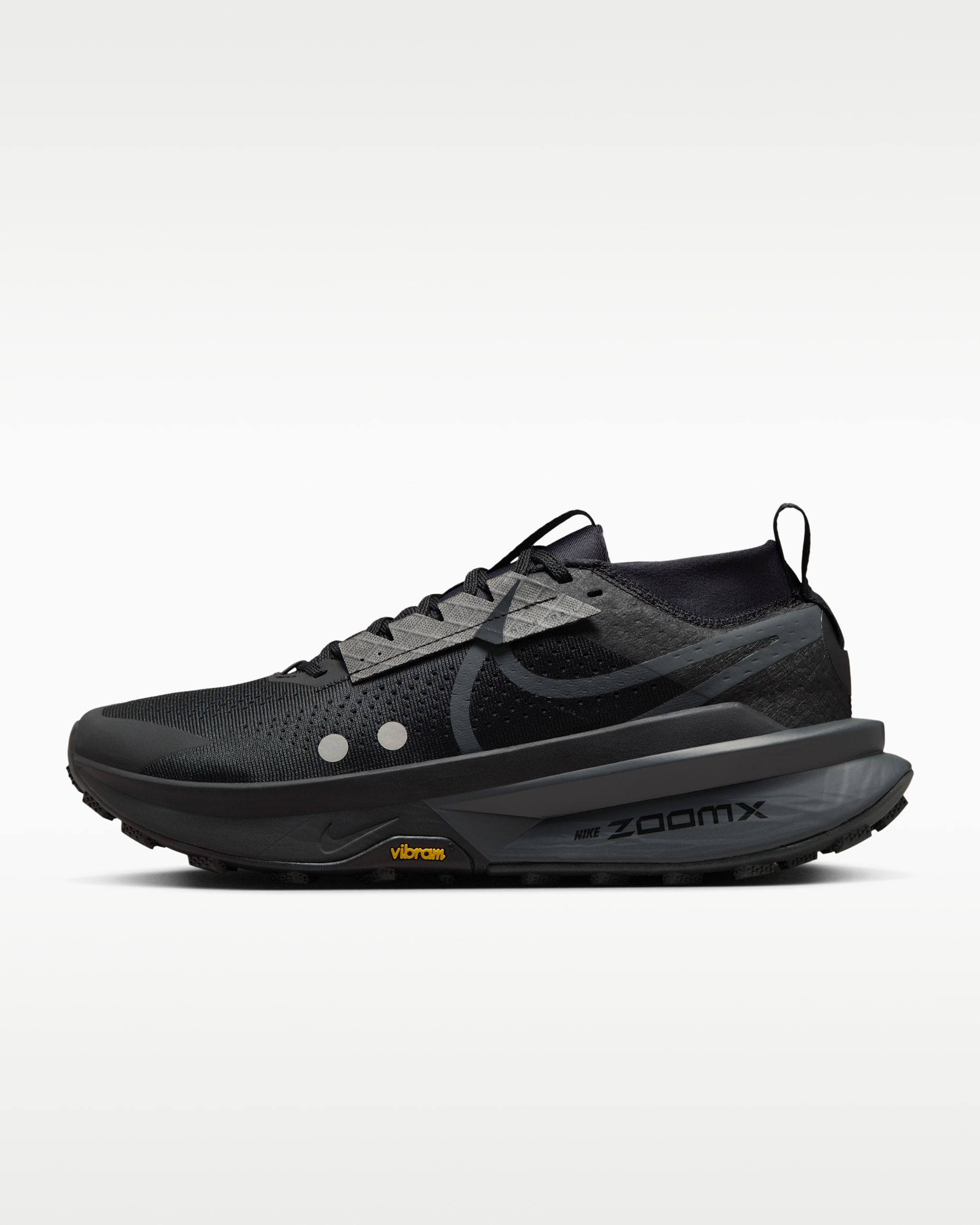 ナイキ ゼガマ 2 メンズ トレイル ランニングシューズ - ブラック/ベルベットブラウン/メタリックプラチナム/アンスラサイト