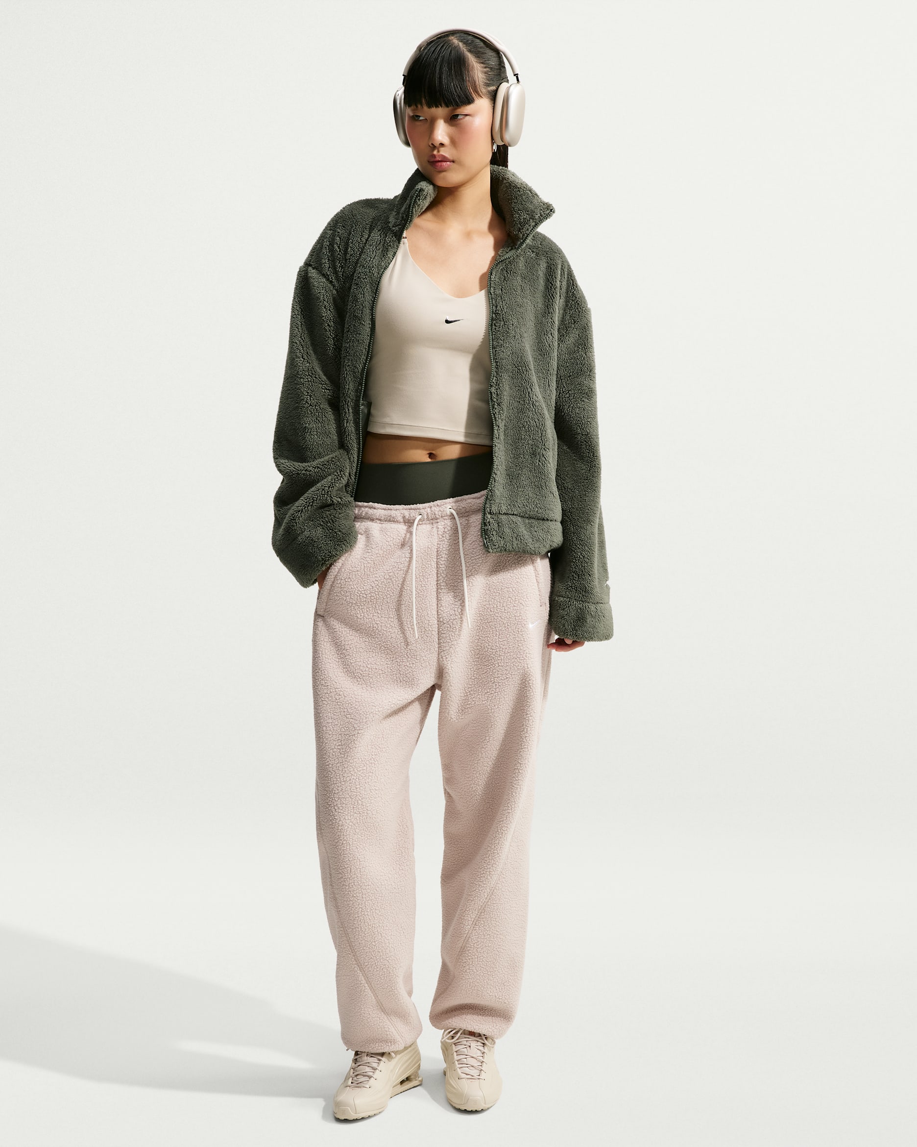 Nike Sportswear Women's Oversized Mid-Rise Fleece Trousers - Cream II/Sail/White